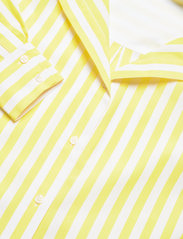 Victoria Beckham - BUTTON BACK TOP - long-sleeved blouses - lemon/white - 2