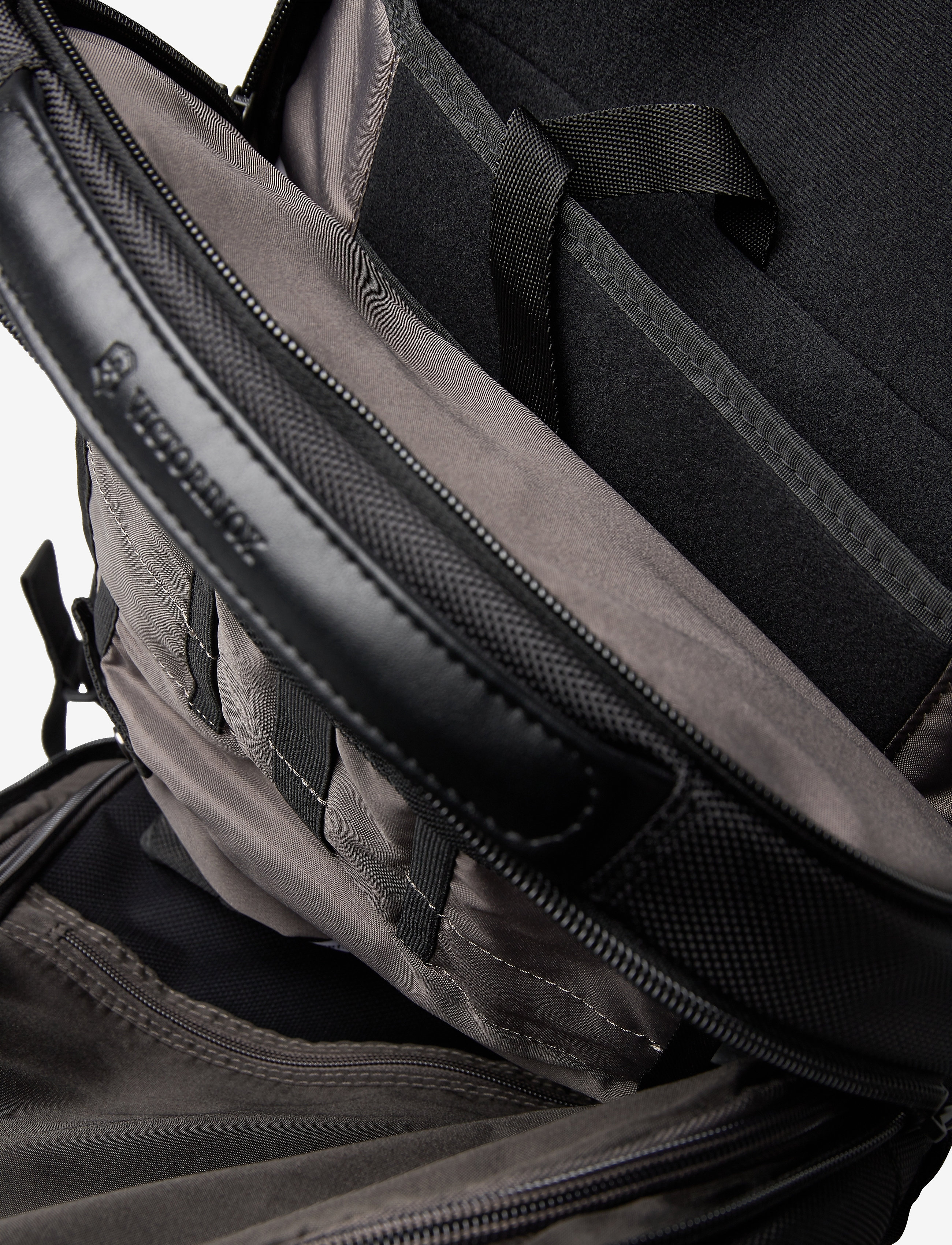 Victorinox - Altmont Professional, Deluxe Travel Laptop Backpack - sacs à dos intelligents - black - 3