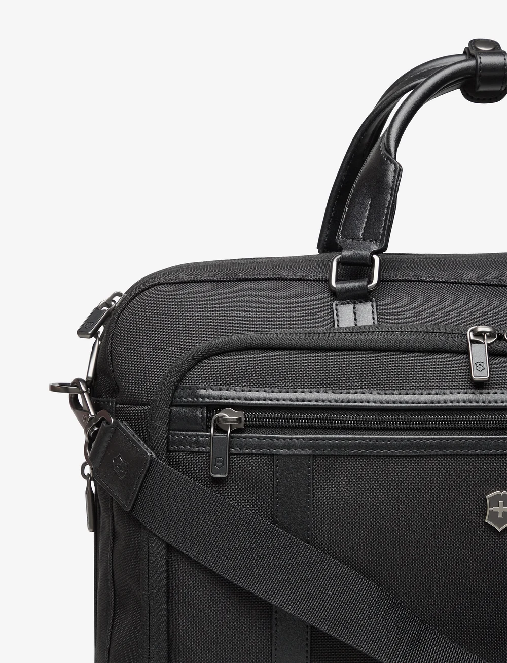 Victorinox - Werks Professional Cordura, 15" Laptop Brief - computertasker - black - 3