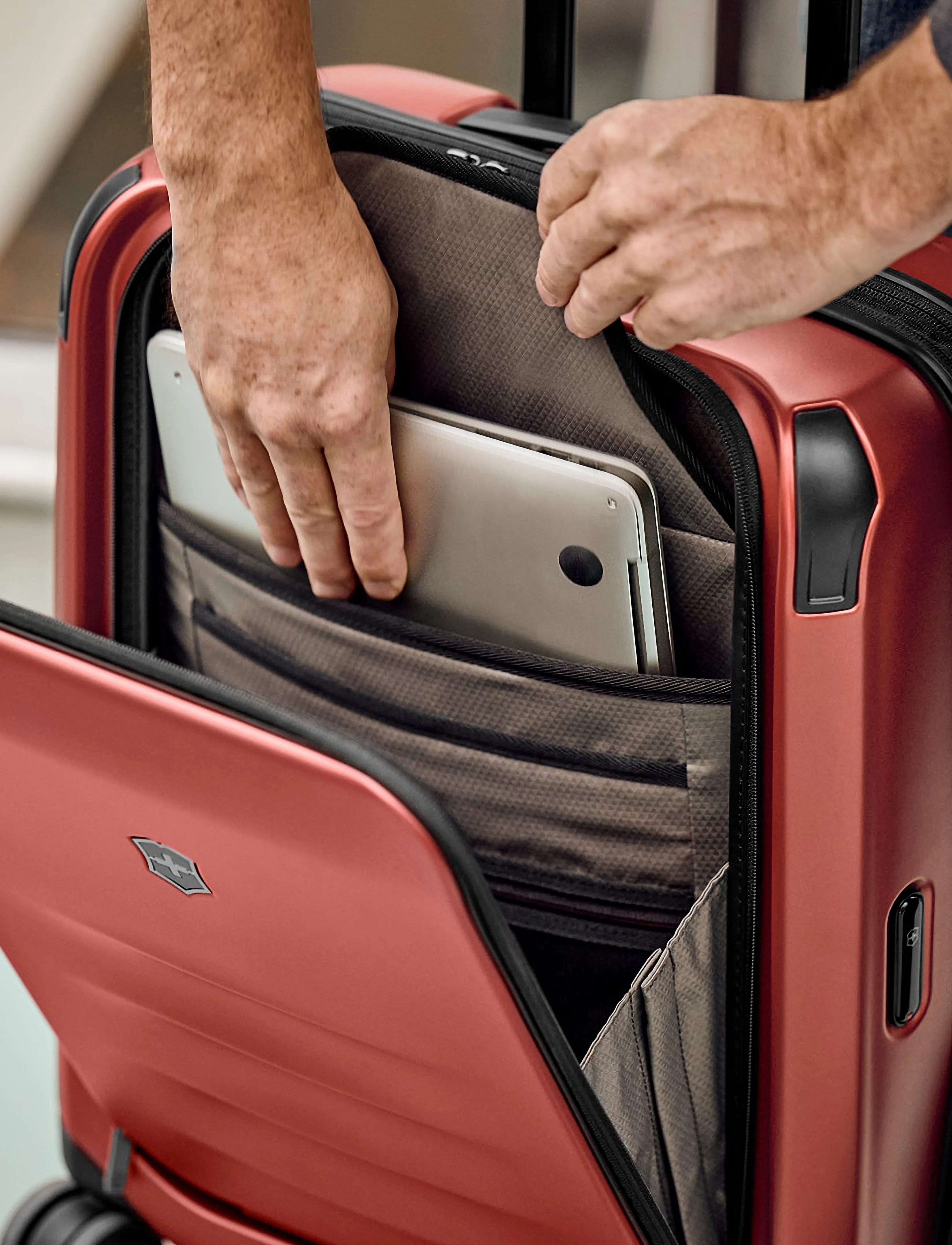 Victorinox Spectra 3.0, Exp. Global Carry-On, Victorinox Red - Res med stil - RED / red