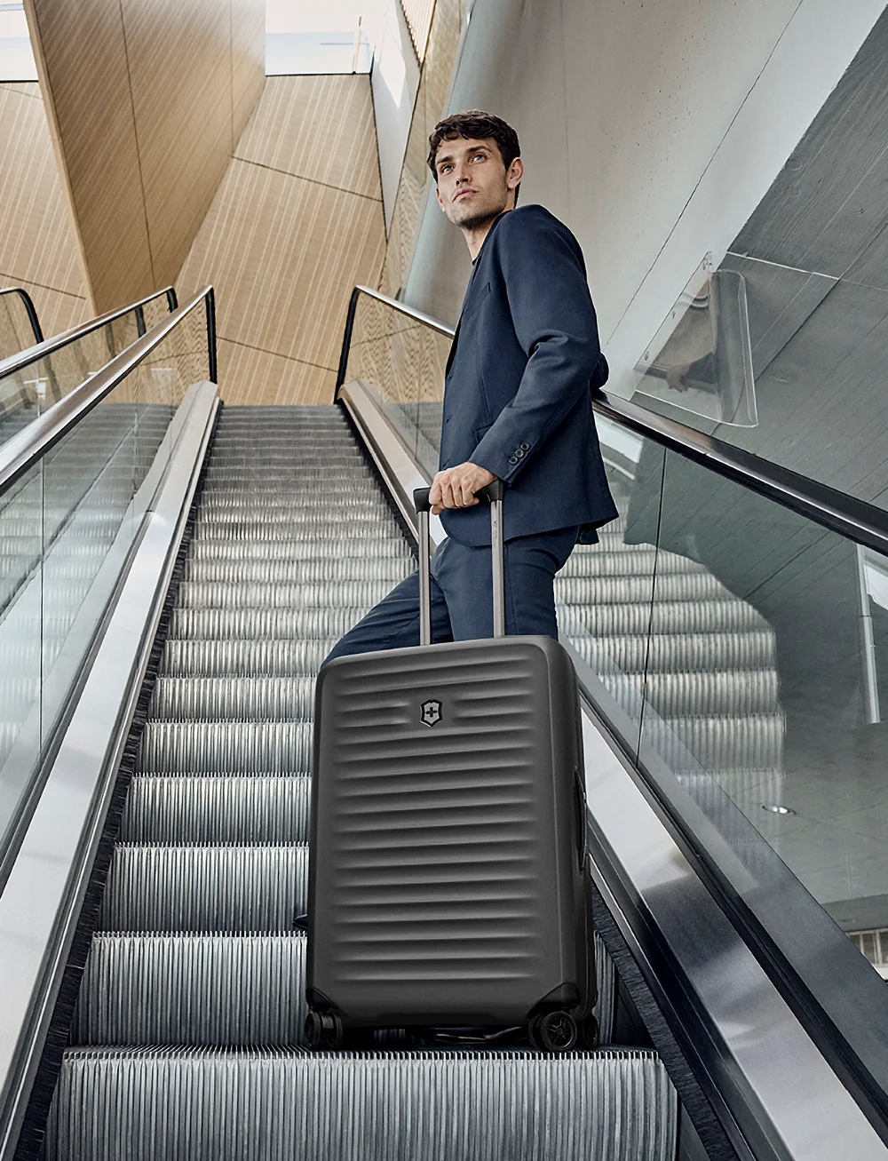 Victorinox - Airox Advanced, Medium Case - kufferter - black - 0