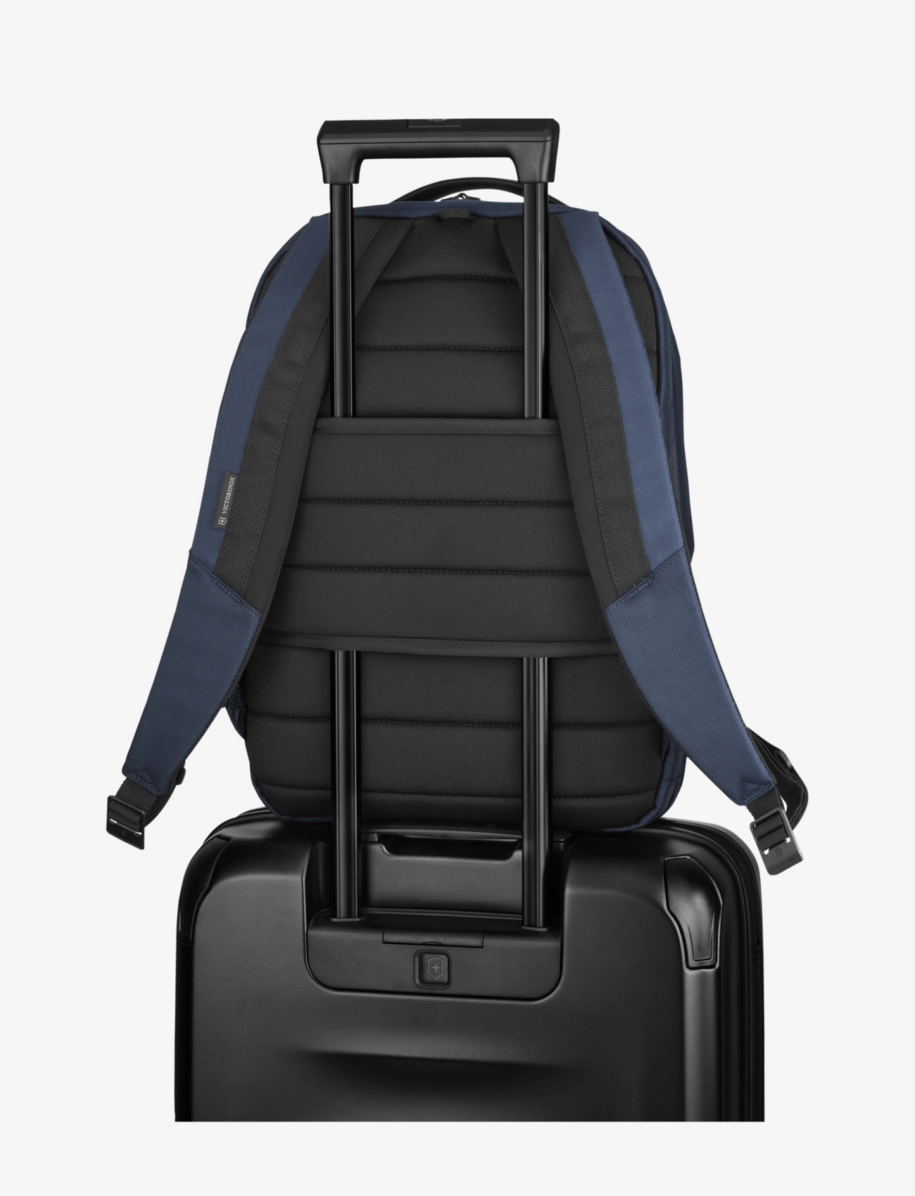 altmont professional city laptop backpack Victorinox 14 polyester black Attached Travel Sentry Approved combination lock works with lockable zippers to secure laptop and tablet compartment. Victorinox Altmont Professional City Laptop