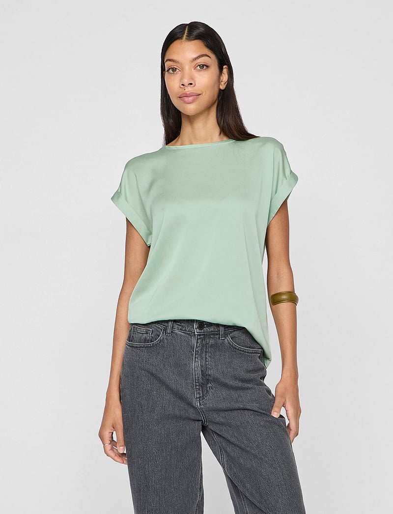 Vila - VIELLETTE S/S SATIN TOP - NOOS - kurzämlige blusen - silt green - 0