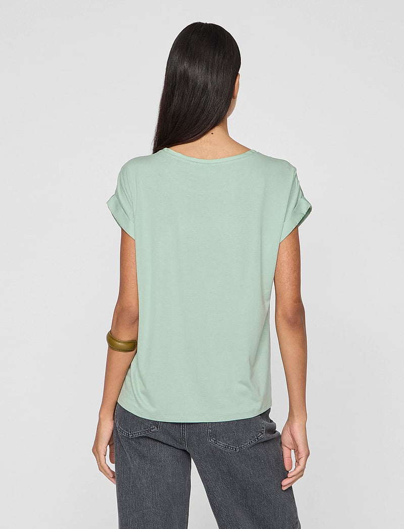 Vila - VIELLETTE S/S SATIN TOP - NOOS - kurzämlige blusen - silt green - 3