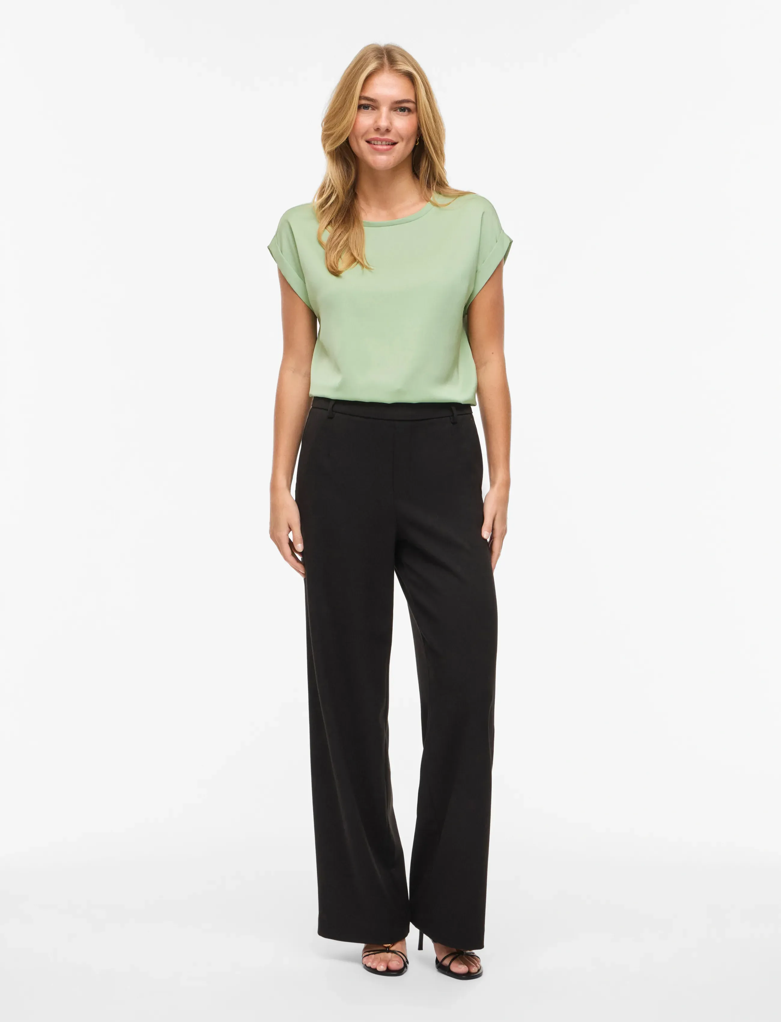 Vila - VIELLETTE S/S SATIN TOP - NOOS - lühikeste varrukatega pluusid - smoke green - 4