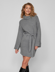 Vila - VIROLFIE L/S TIE BELT KNIT DRESS - NOOS - knitted dresses - medium grey melange - 0