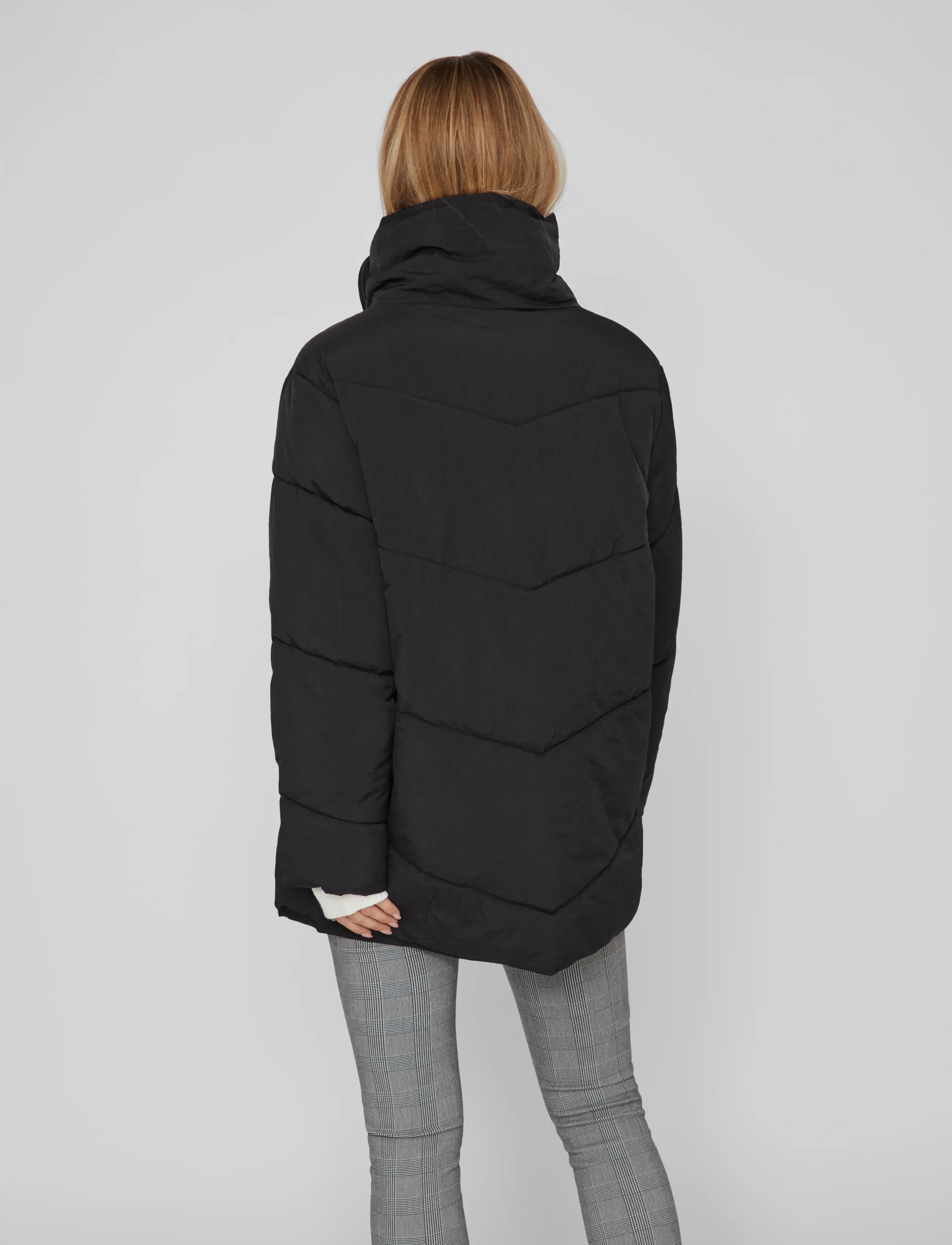 Vila - VILOUISA L/S NEW PADDED SHORT COAT/SU/PB - overtøj - black - 3
