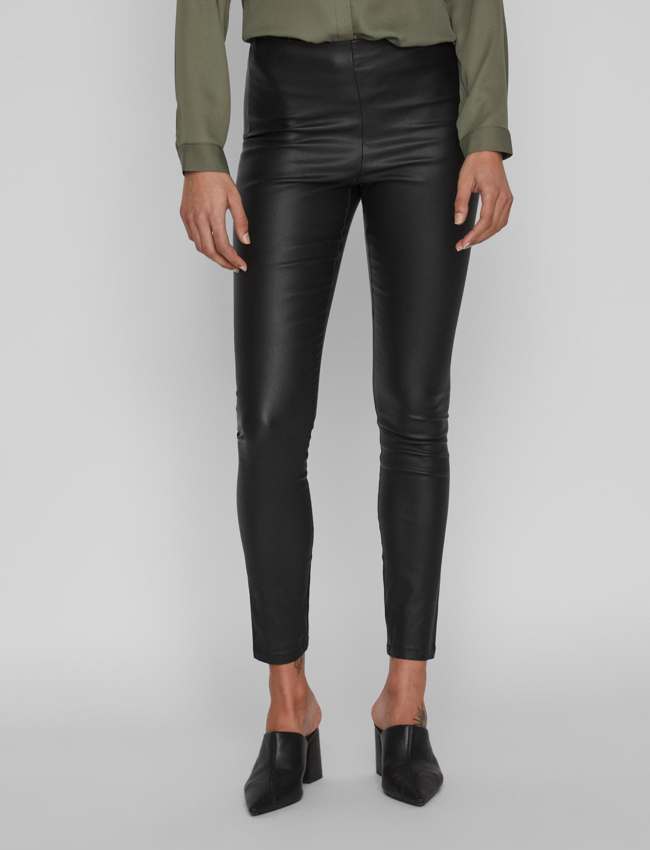 Vila - VICOMMIT NEW COATED RWSK LEGGING-NOOS - leather trousers - black - 0