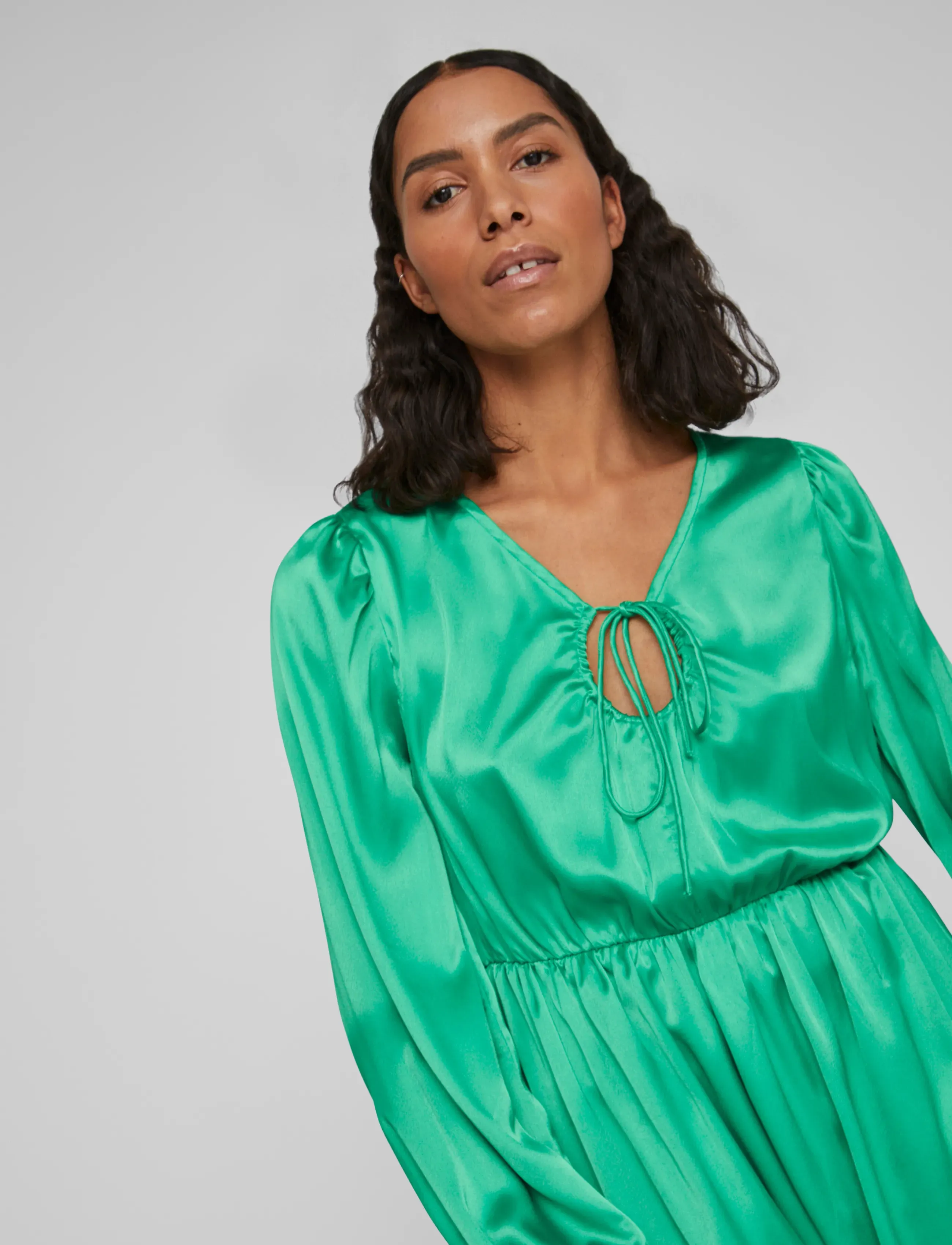 Vila - VIPETIA L/S V-NECK MID CALF DRESS/DC - laveste priser - green bee - 5