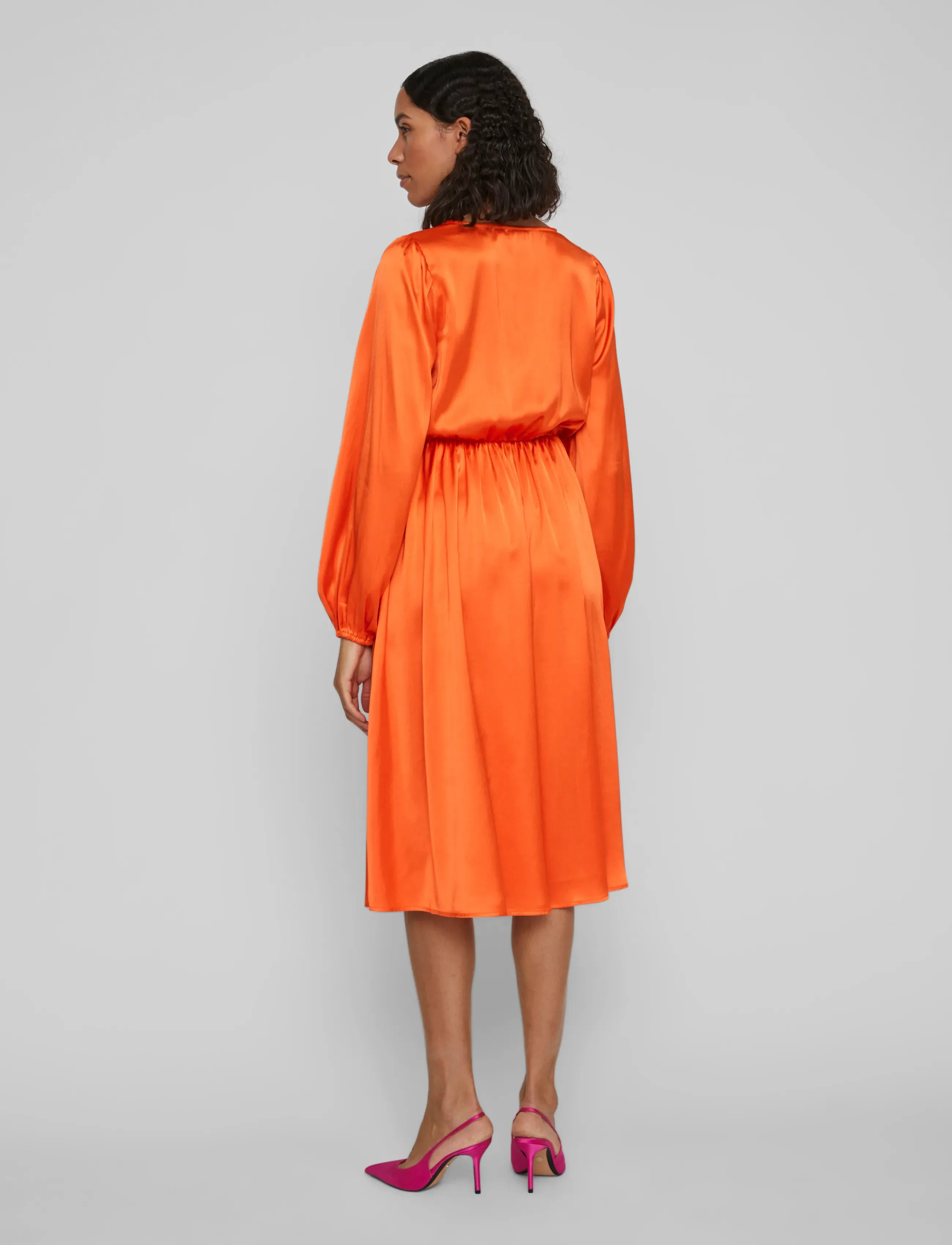 Vila - VIPETIA L/S V-NECK MID CALF DRESS/DC - midi kjoler - tigerlily - 3