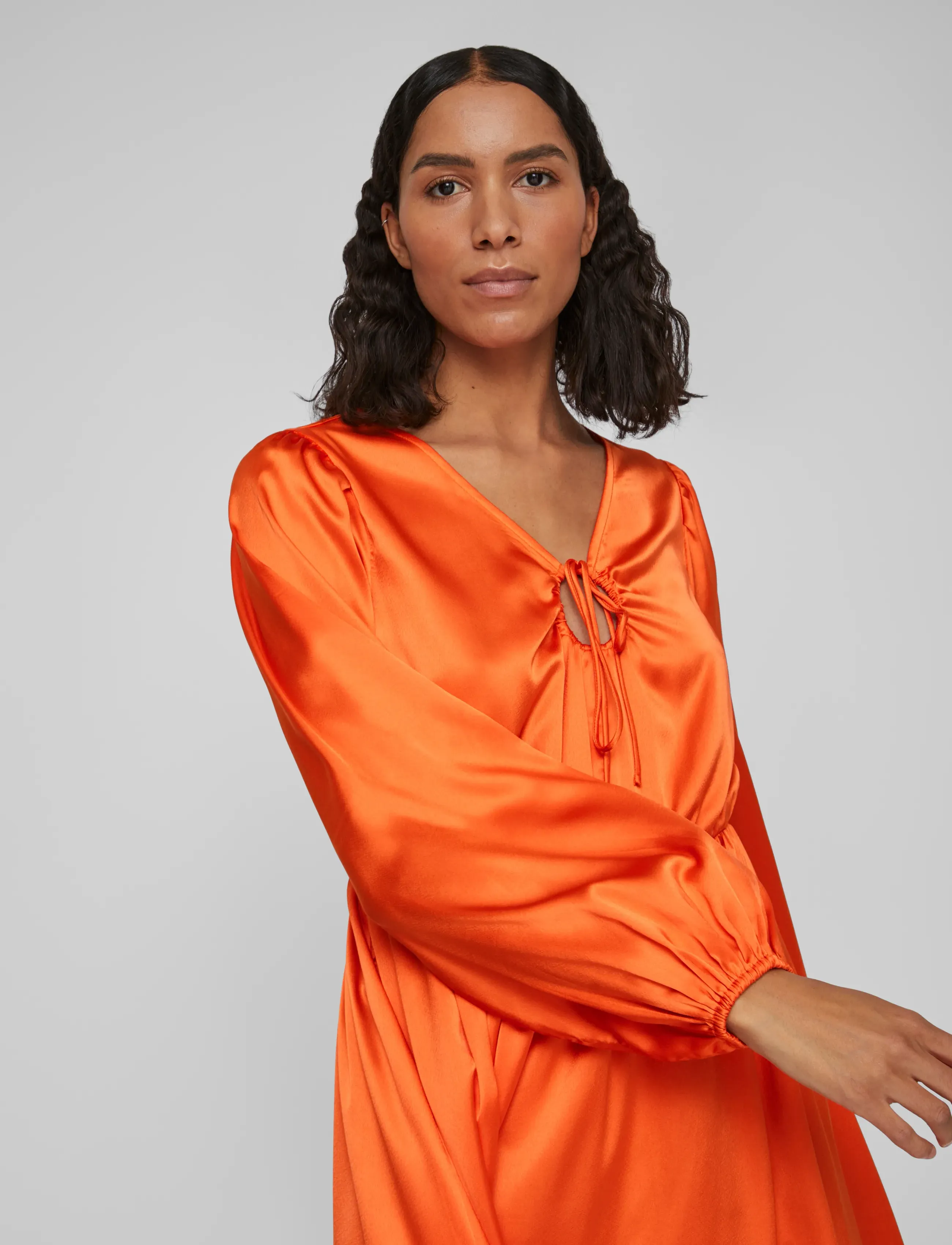 VILA Vipetia L/S V-Neck Mid Calf Dress/Dc midiklänningar dam – bild 6