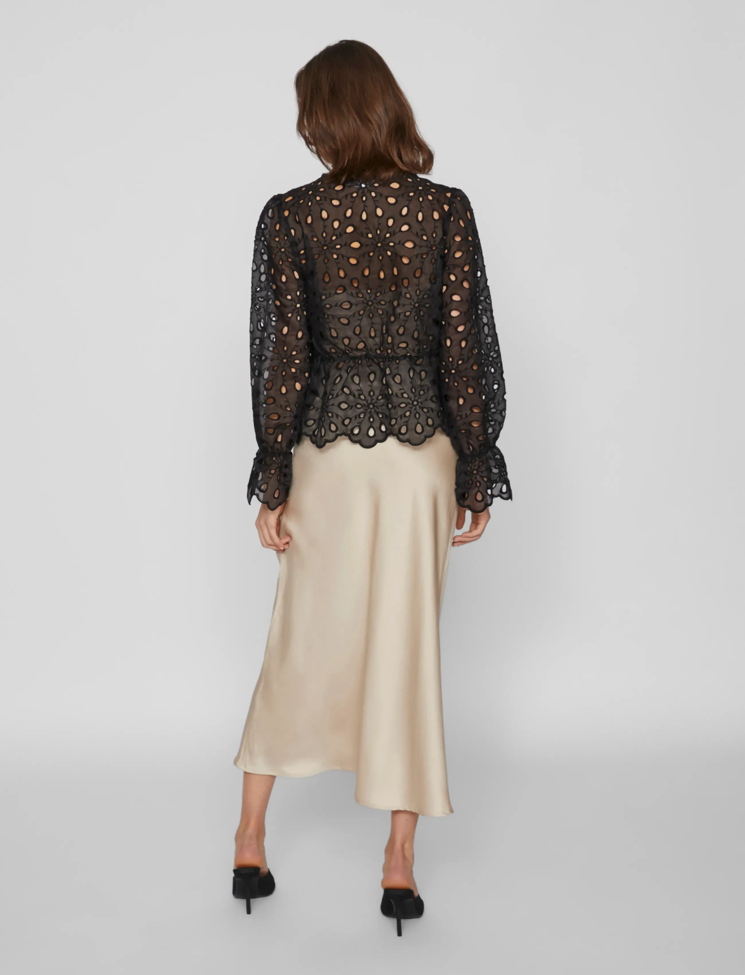 Vila - VIELLETTE HW MIDI SKIRT - NOOS - spódnice satynowe - cement - 3