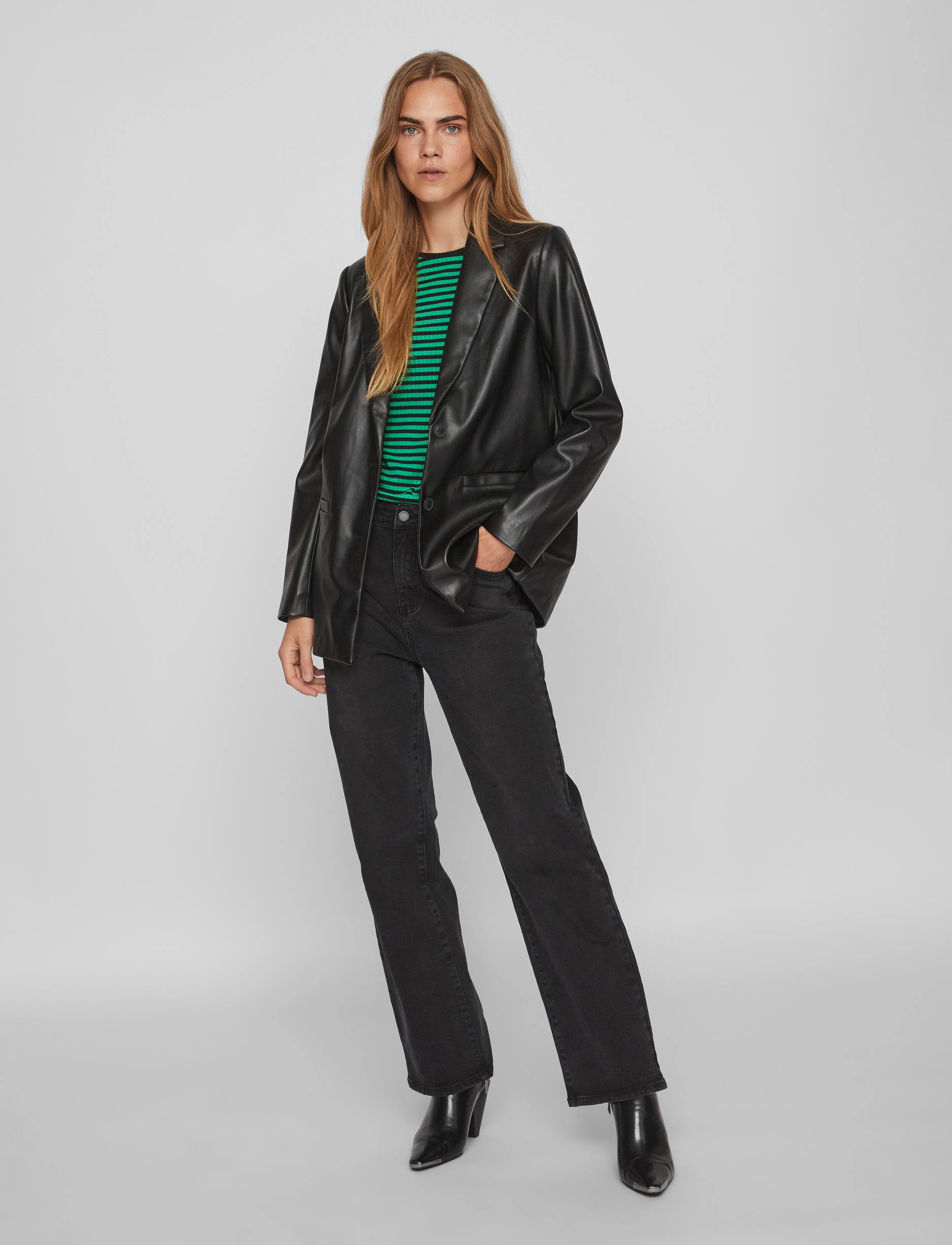 Vila - VINILLE COATED LOOSE BLAZER - NOOS - black - 4