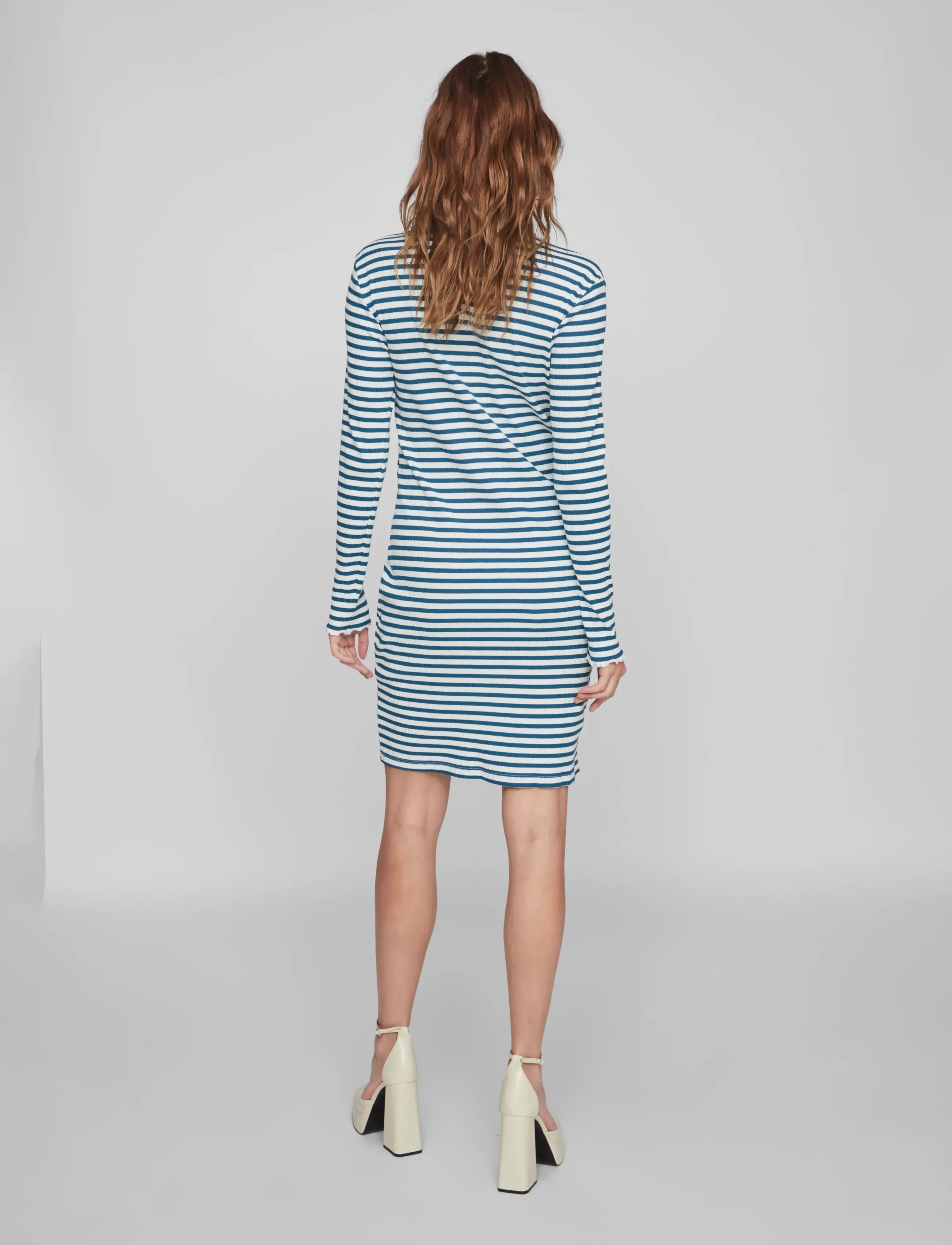Vila - VITHESSA HIGH NECK L/S DRESS - korte kjoler - moroccan blue - 3