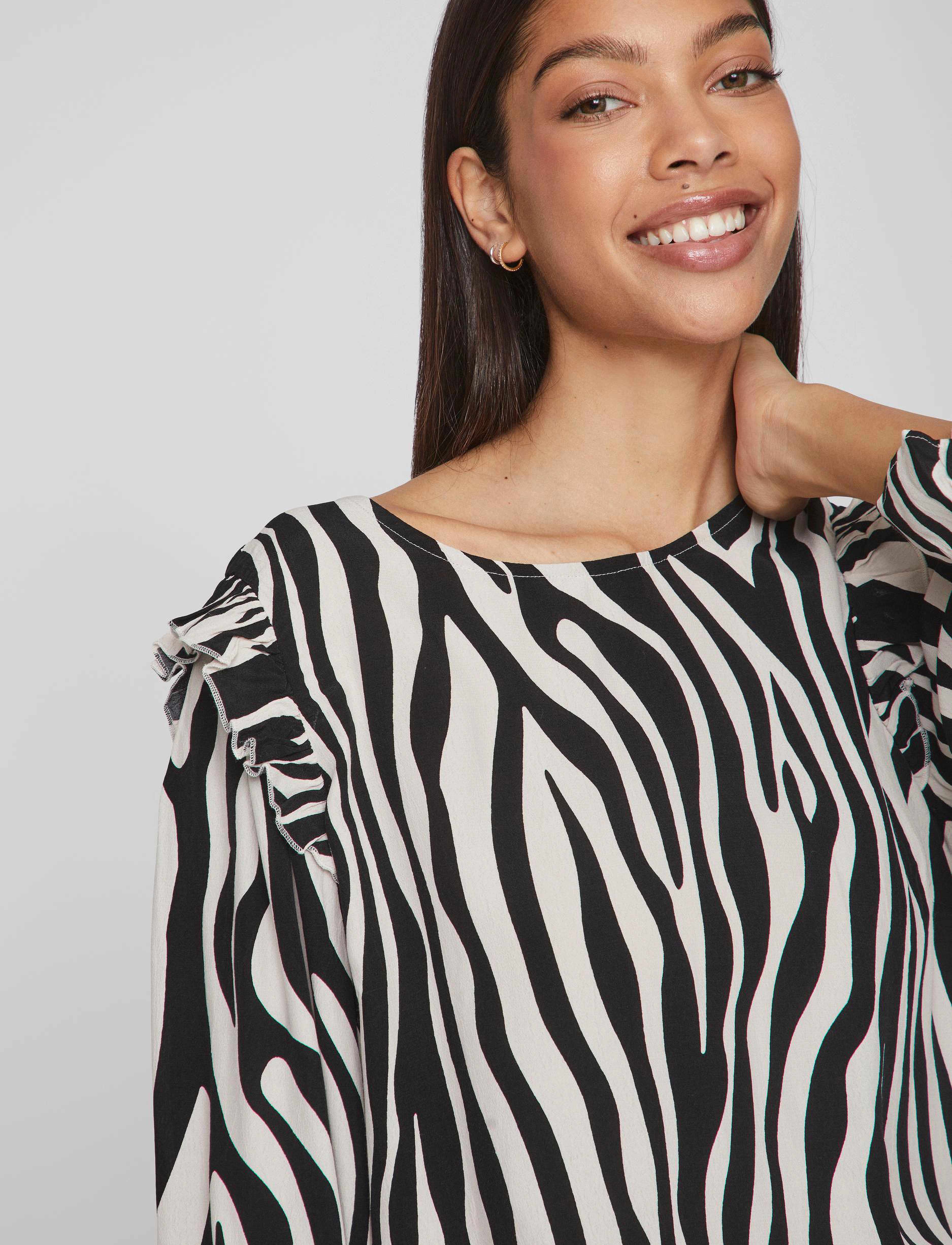 Vila - VIFINI ONECK L/S TOP/SU - langärmlige blusen - black - 4