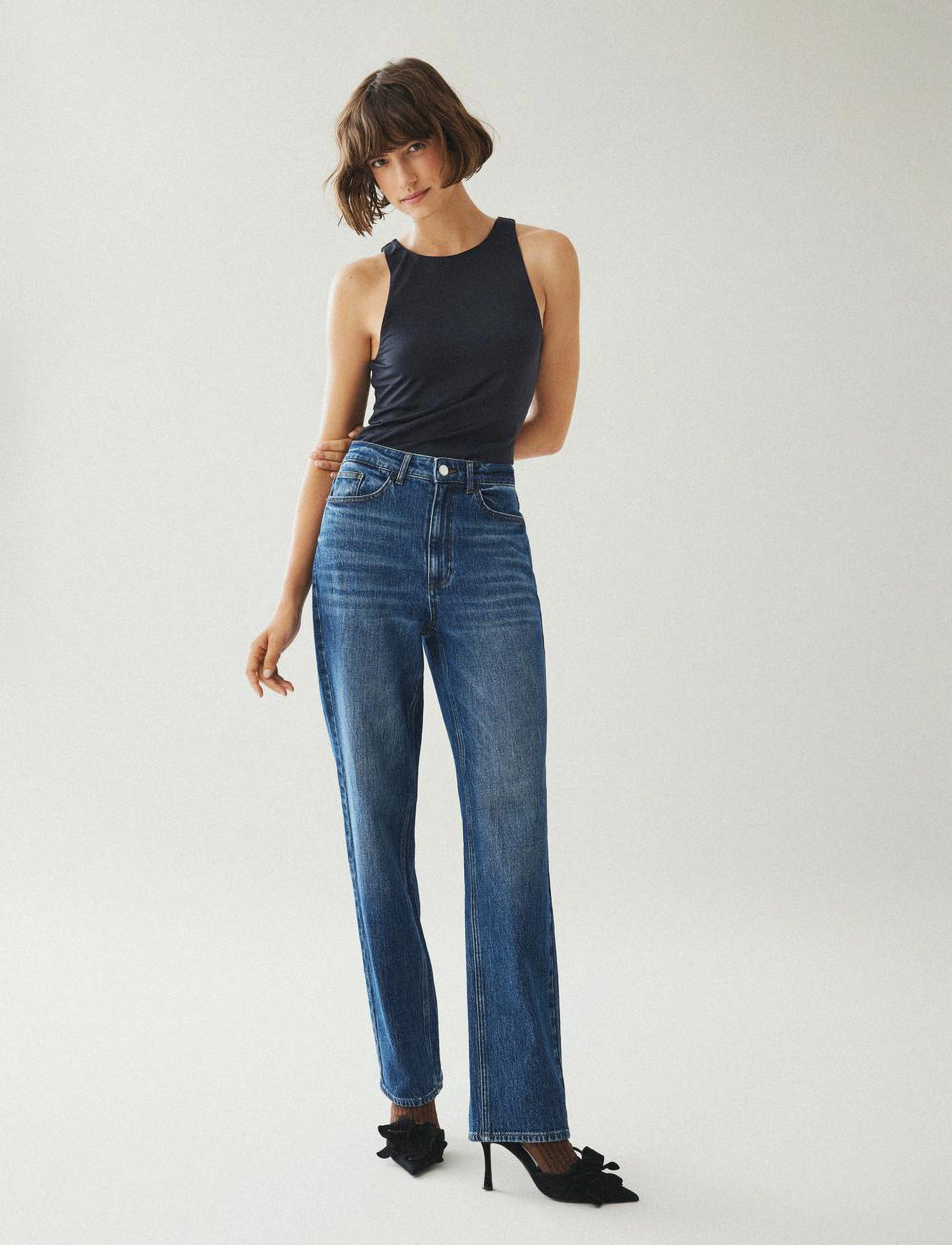 Vila VIKELLY JAF HW STRAIGHT JEANS-NOOS - Straight jeans - MEDIUM BLUE DENIM / blue