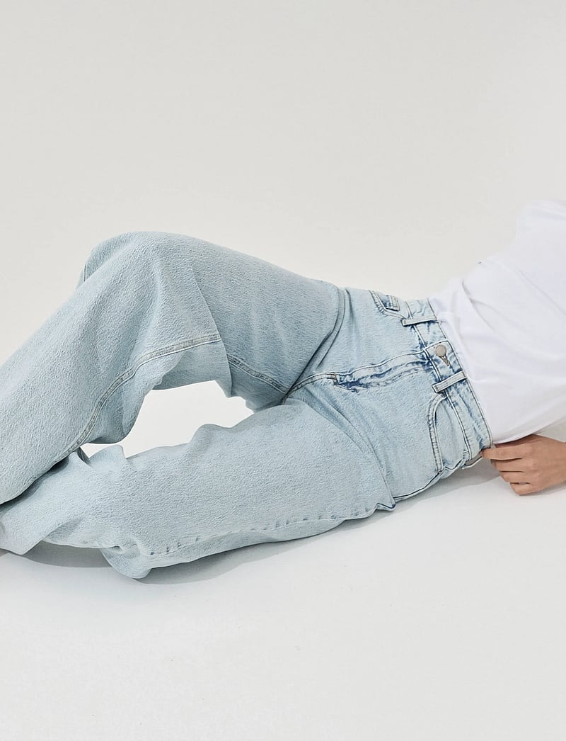 Vila - VIFREYA JAF HW WIDE JEANS - NOOS - leveälahkeiset farkut - light blue denim - 4