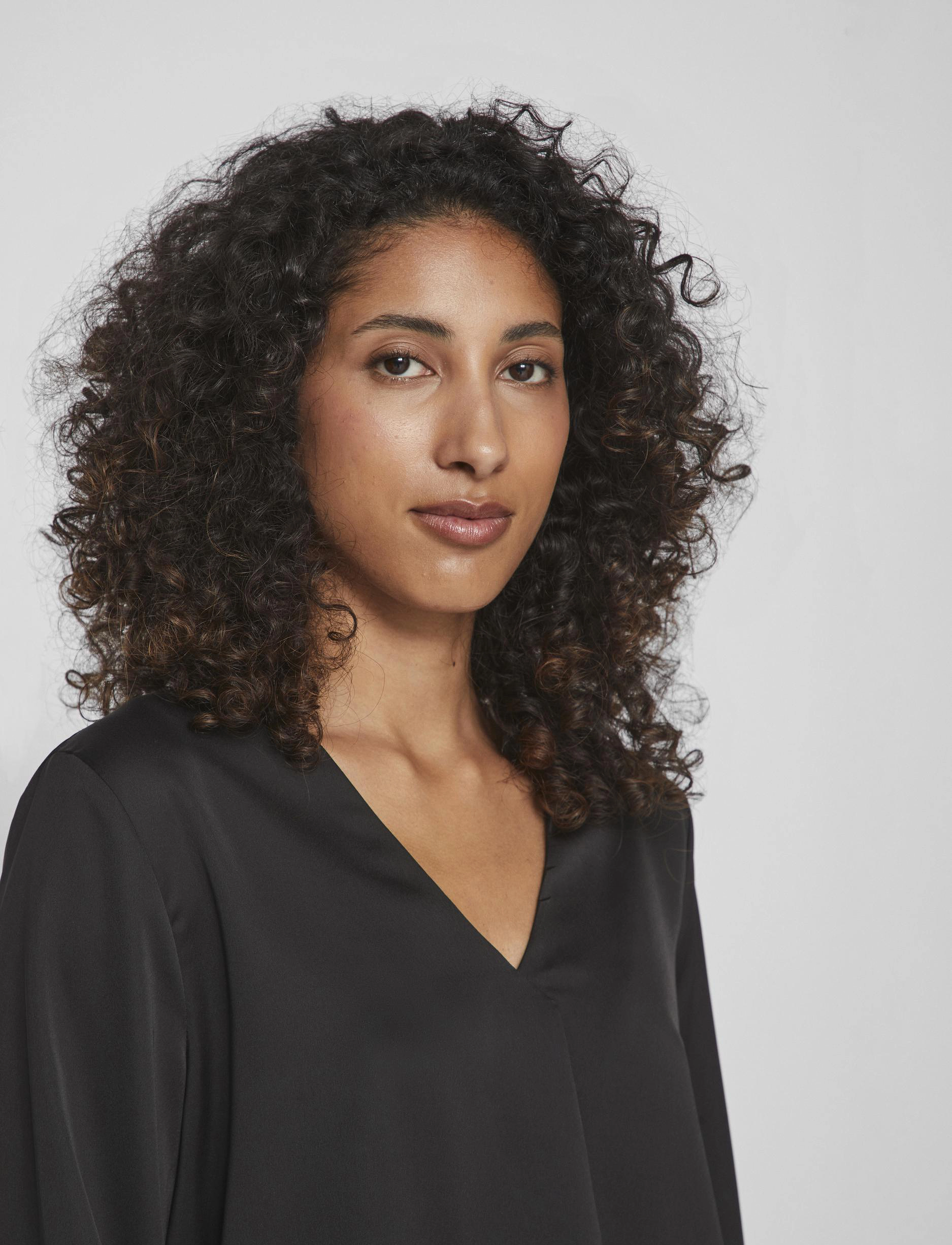 Vila - VIELLETTE V-NECK  L/S TOP -  NOOS - black - 4