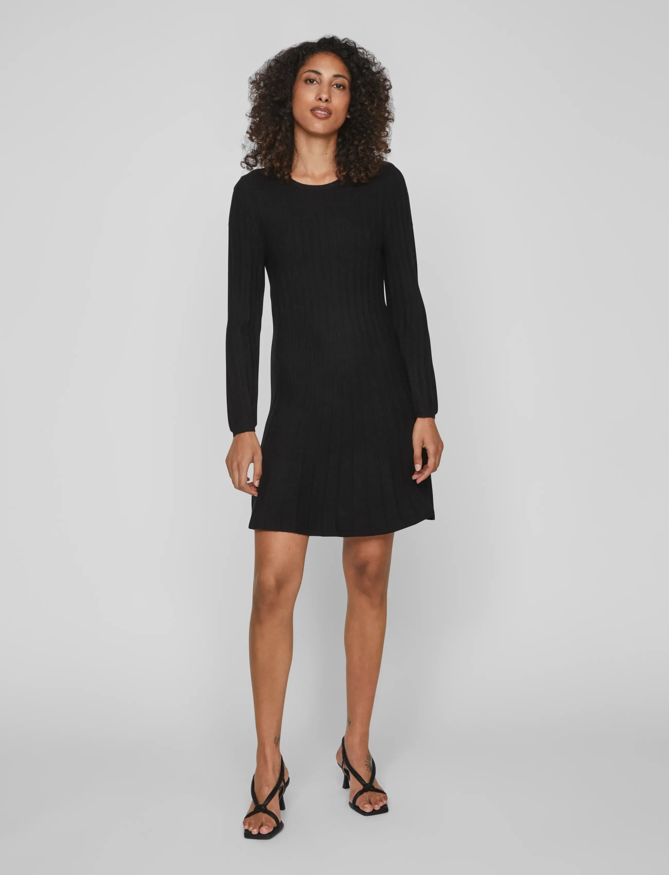 Vila - VISACHIN NEW L/S SKATER KNIT DRESS/SU - strickkleider - black - 0
