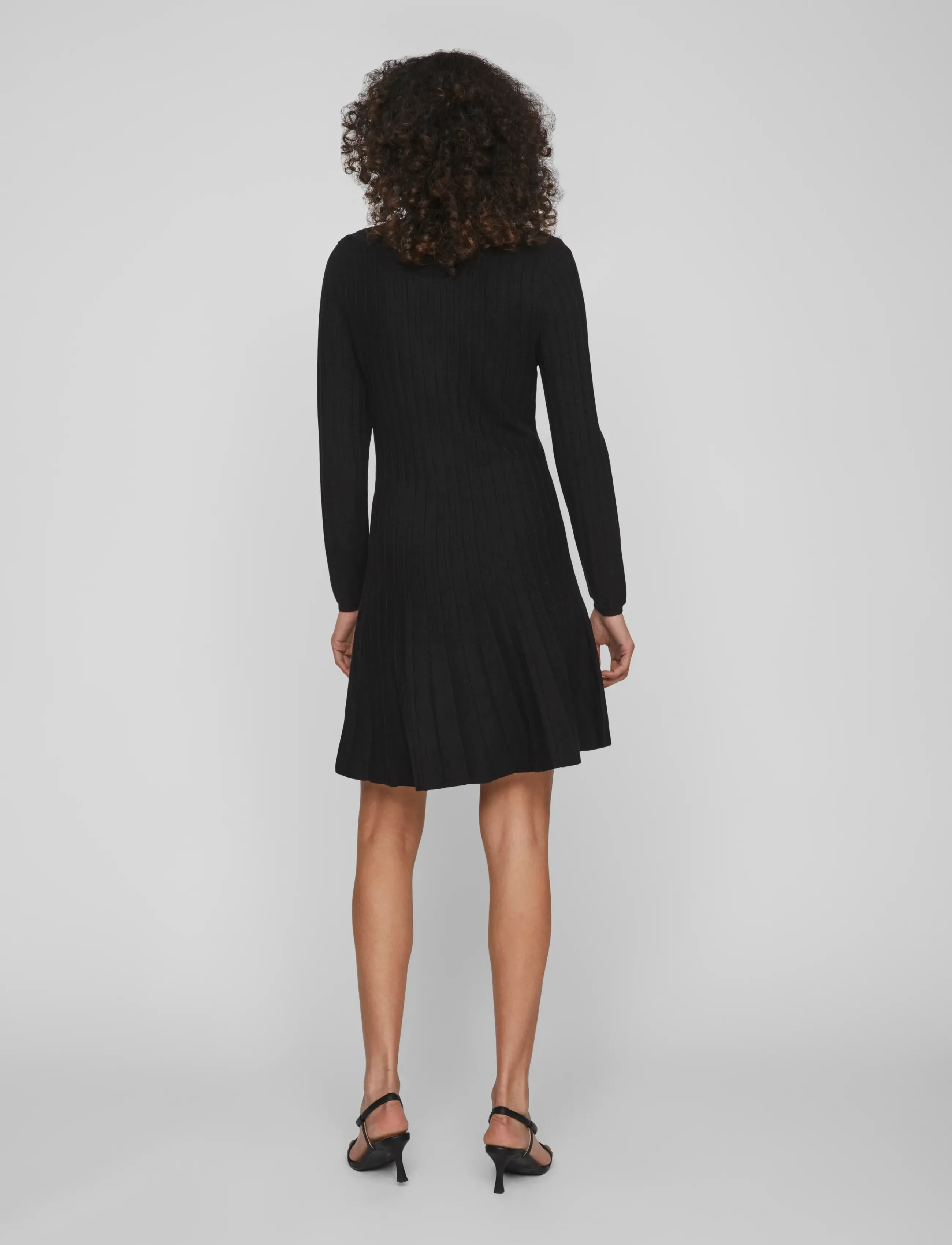 Vila - VISACHIN NEW L/S SKATER KNIT DRESS/SU - strickkleider - black - 3