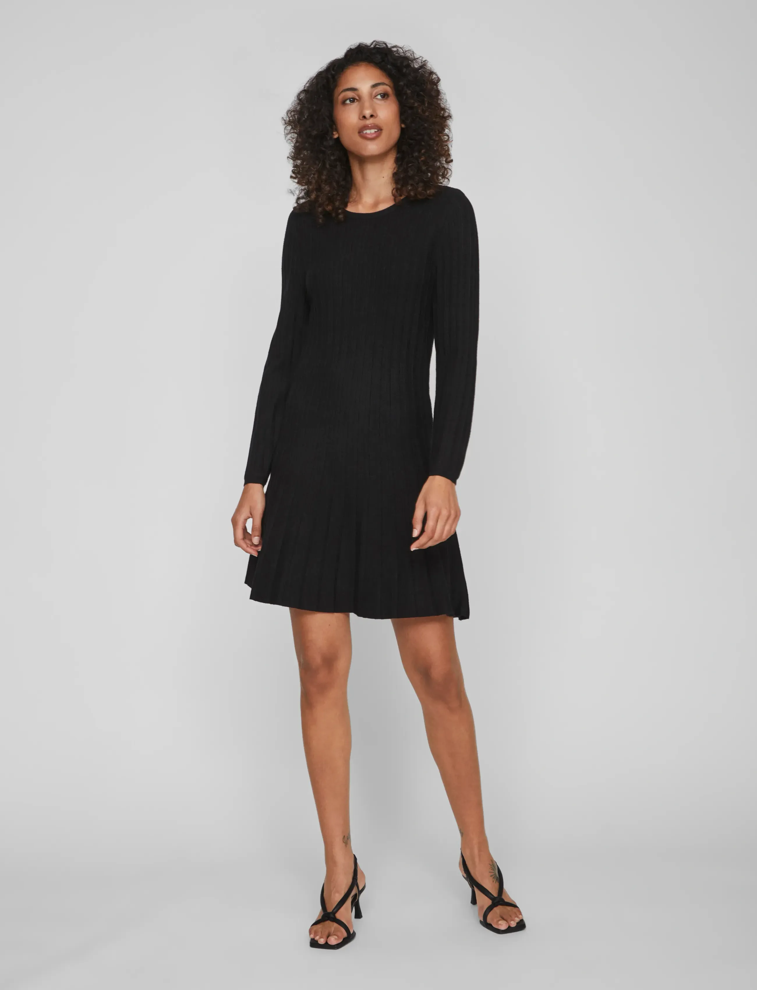 Vila - VISACHIN NEW L/S SKATER KNIT DRESS/SU - strickkleider - black - 4