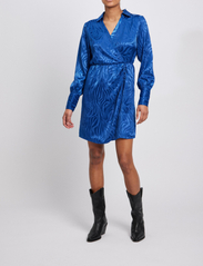 Vila - VISATABU L/S SHIRT WRAP DRESS / B - wrap dresses - true blue - 2
