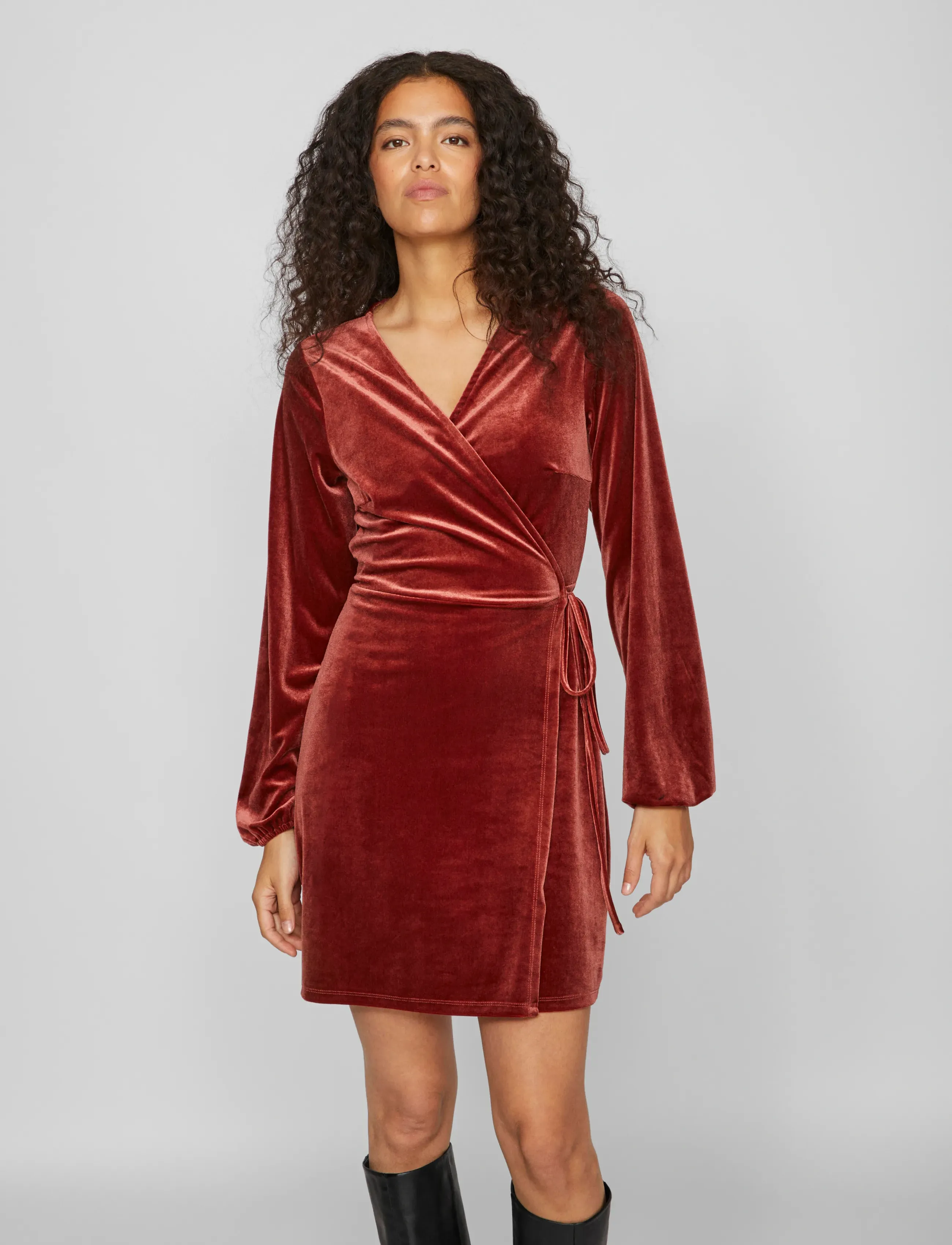 Vila VIKATJA L/S SHORT VELVET WRAP DRESS/KA - Kjoler - FIRED BRICK / burgundy