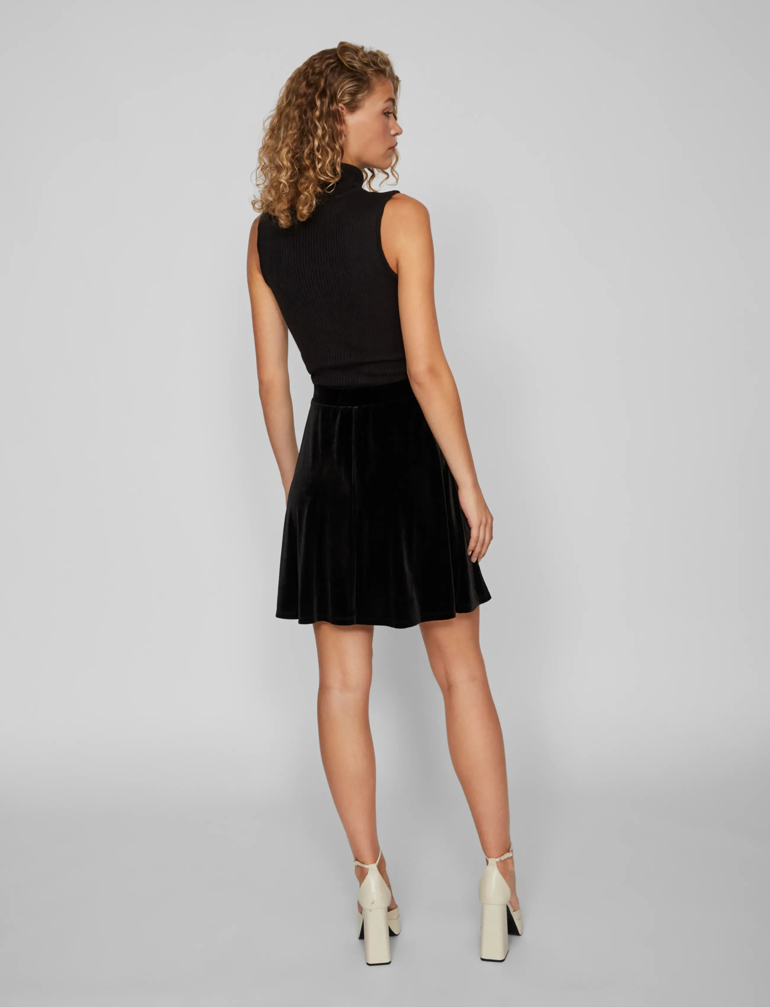 Vila - VIKATJA HW SHORT VELVET SKIRT/KA - laveste priser - black - 3