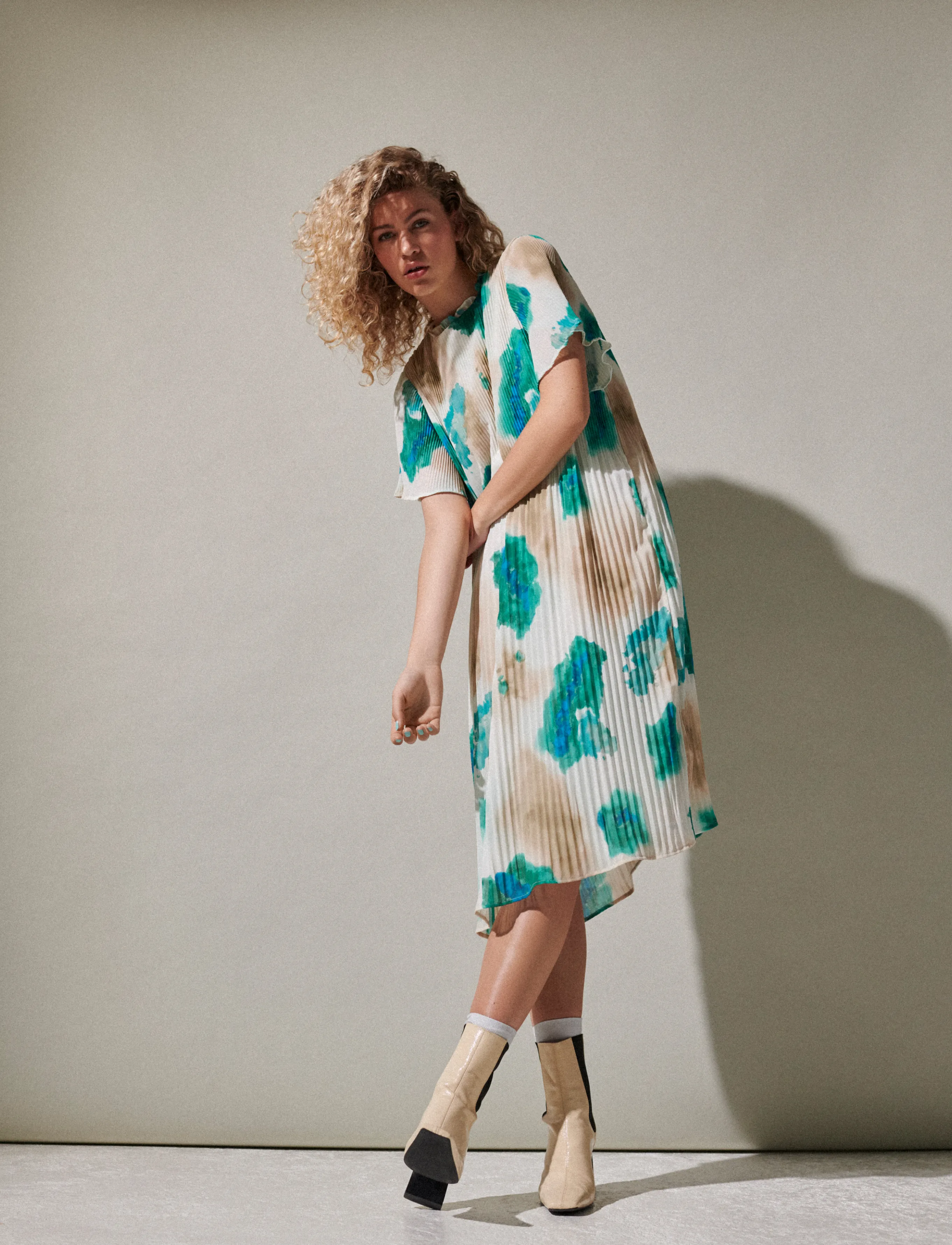 Vila VIGANAJE MYTA HIGH NECK S/S DRESS/SU - Kjoler - SWAMP / green