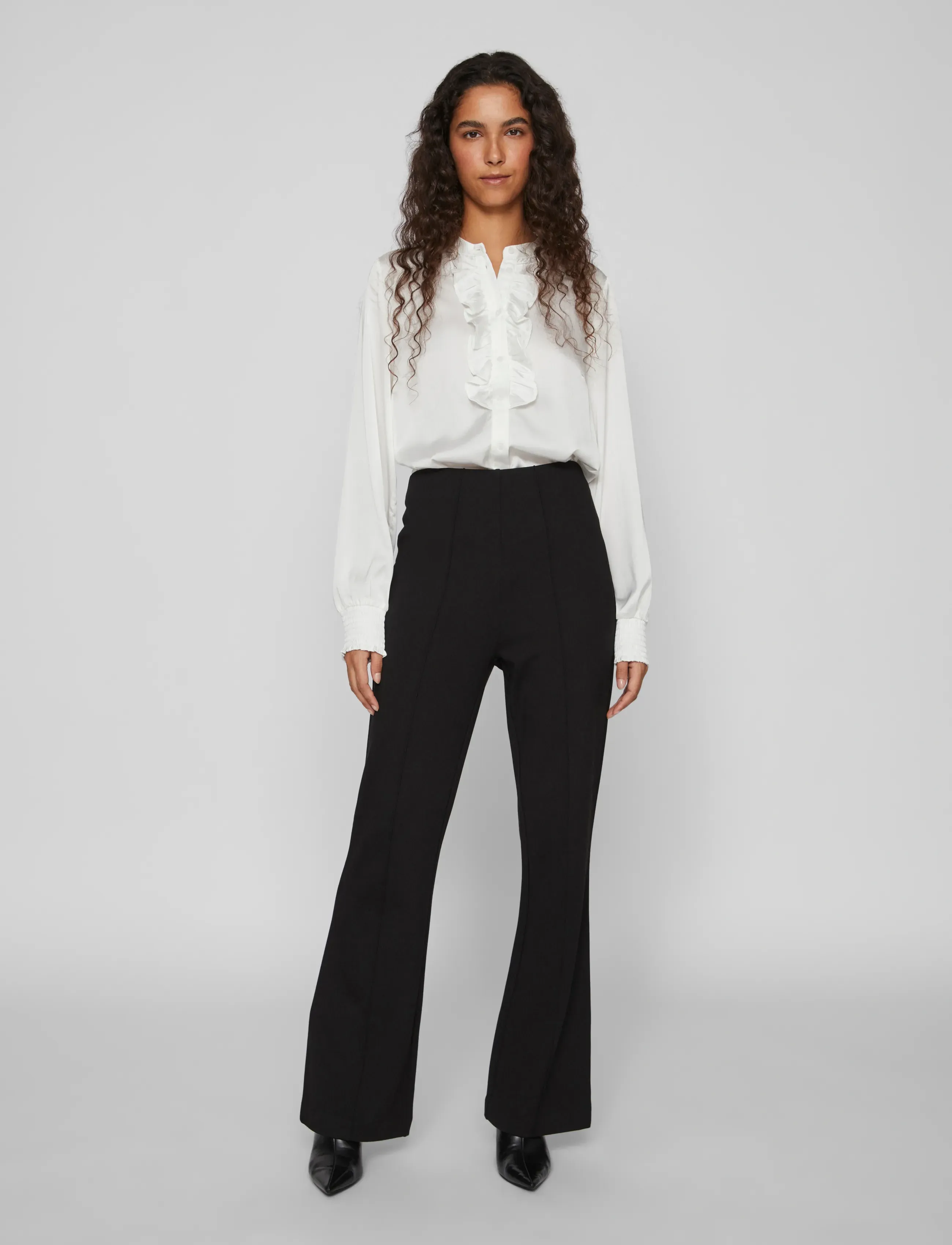 Vila - VIBILLIE HW PANTS - NOOS - utsvängda byxor - black beauty - 5