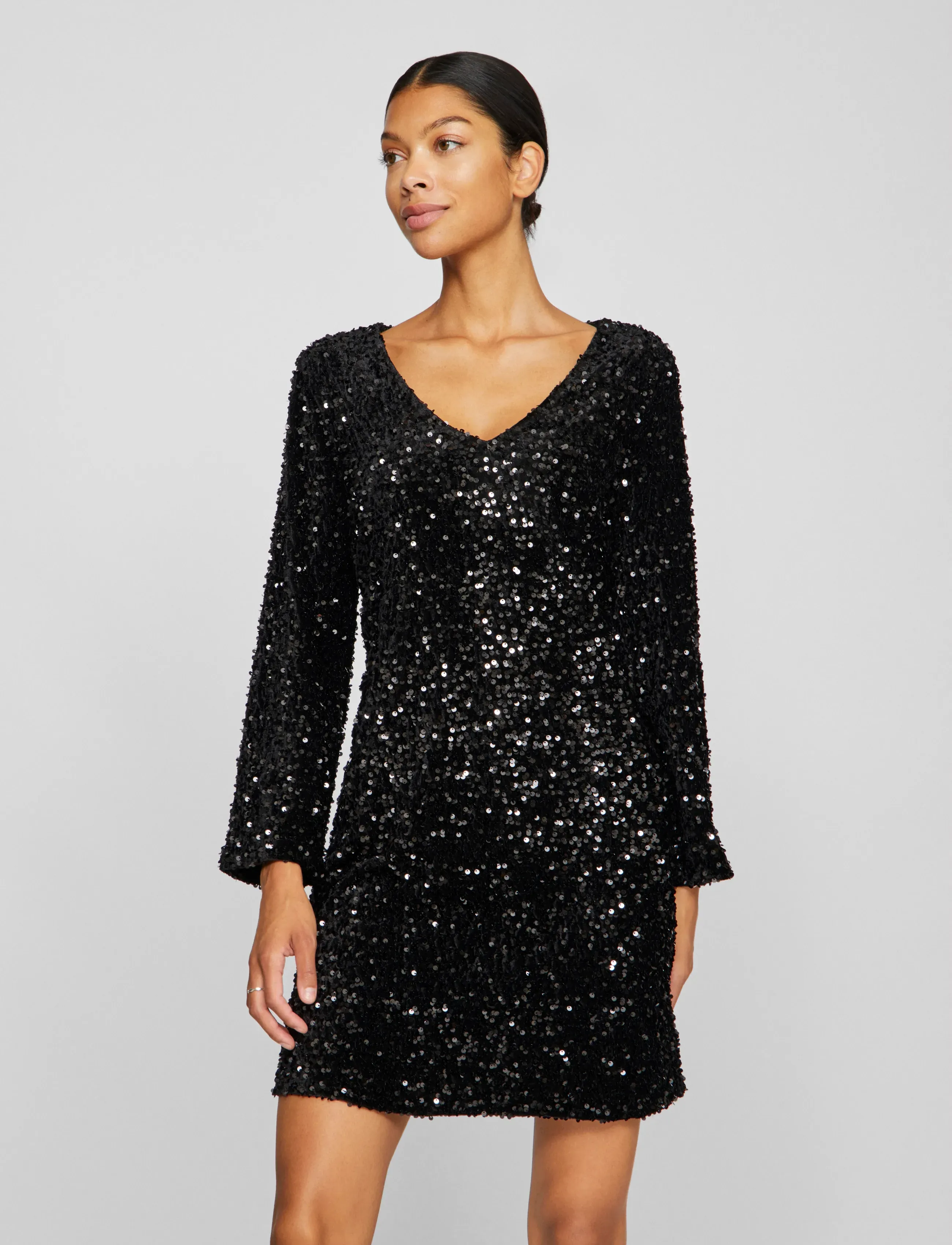 Vila VIFAITH V-NECK L/S SEQUIN DRESS/VOL - Paljettimekot - BLACK BEAUTY / black