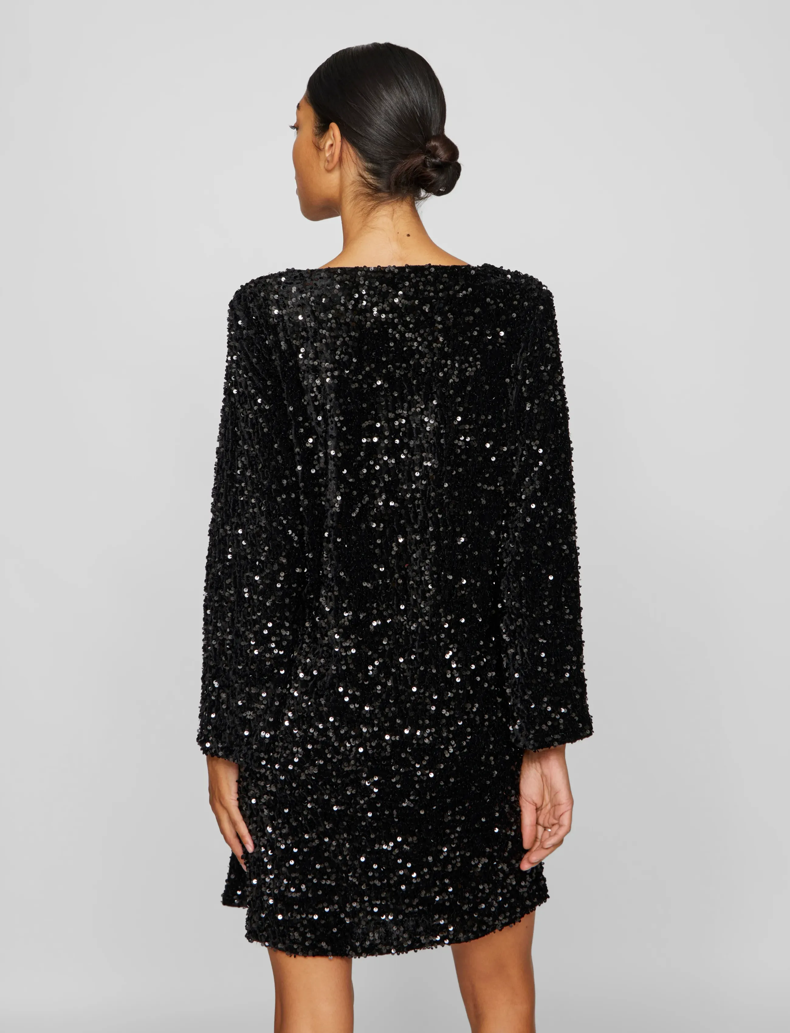 Vila - VIFAITH V-NECK L/S SEQUIN DRESS/VOL - festtøj til outletpriser - black beauty - 3