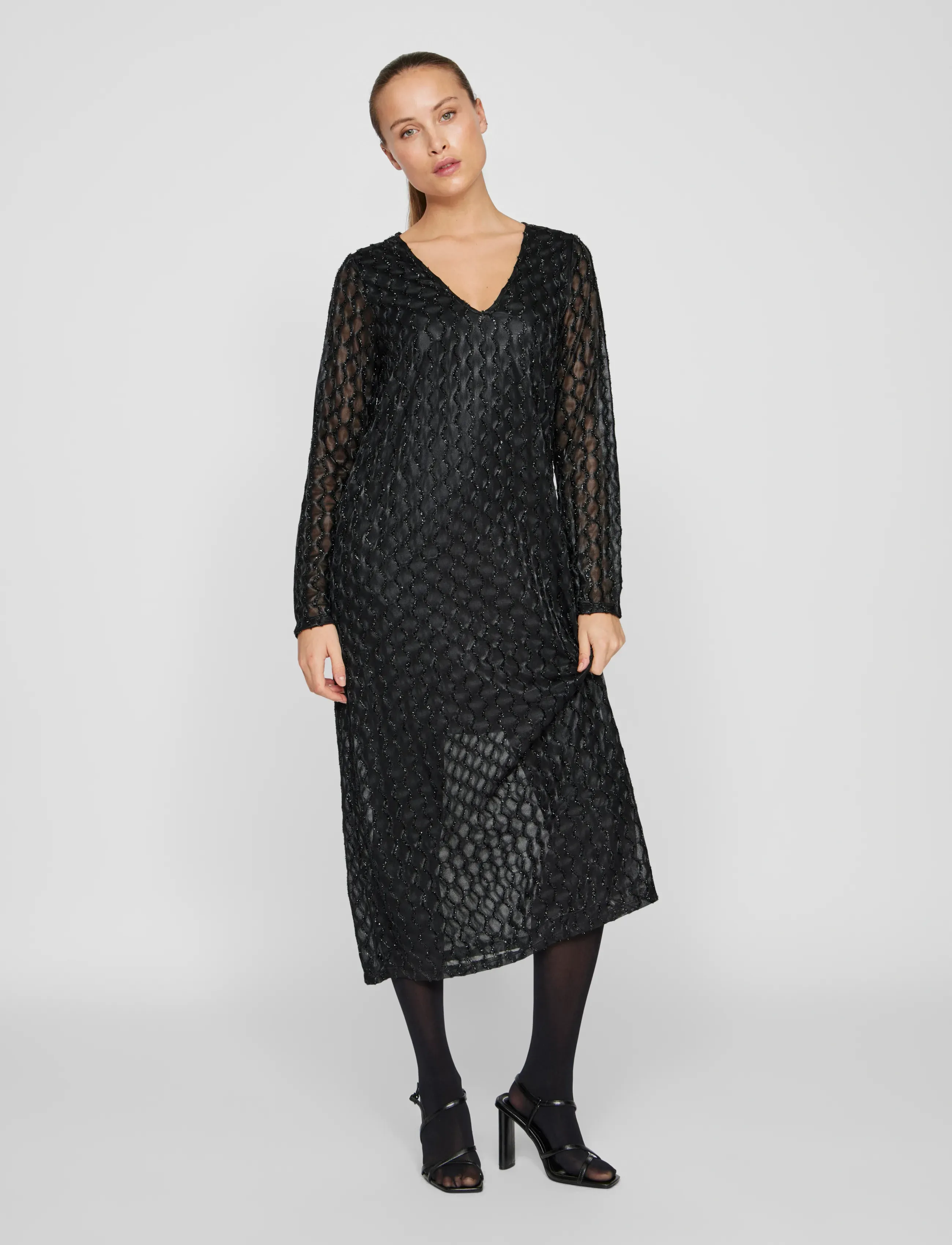 Vila - VIZALMA V-NECK L/S MIDI DRESS/R - maxi dresses - black beauty - 4