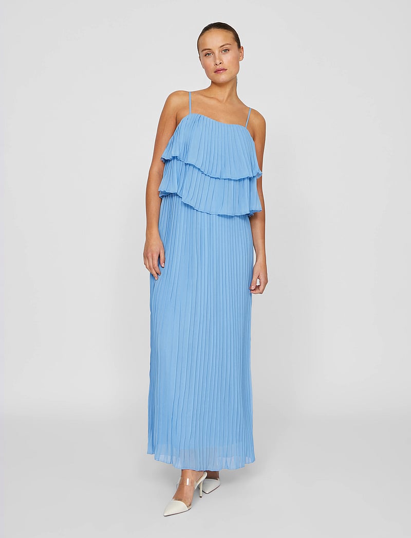 Vila - VICHIFFAN SINGLET PLEAT DRESS - NOOS/DC - aftonklänningar - blissful blue - 4