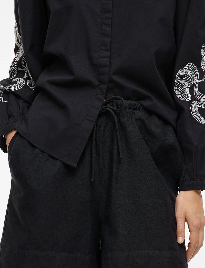 Vila - VIPRISILLA RW SHORTS - rennot shortsit - black beauty - 5