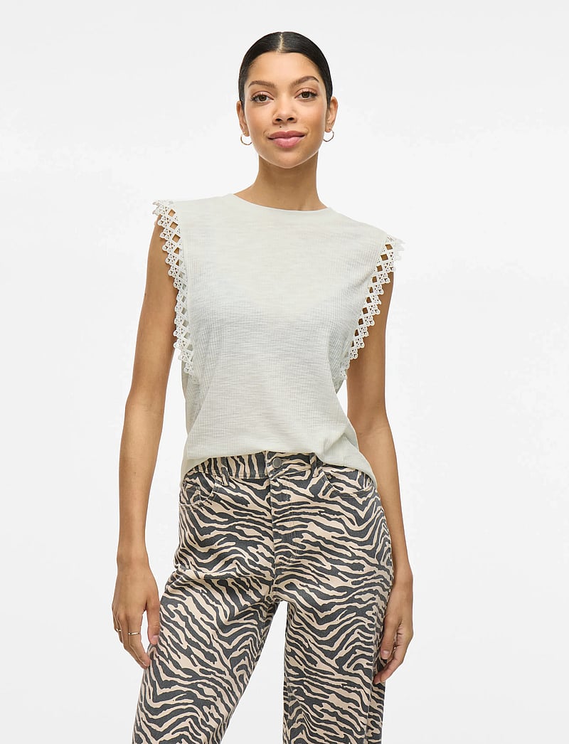 Vila - VIOTESSA O-NECK CAP SLEEVE TOP - Ärmellose blusen - snow white - 0