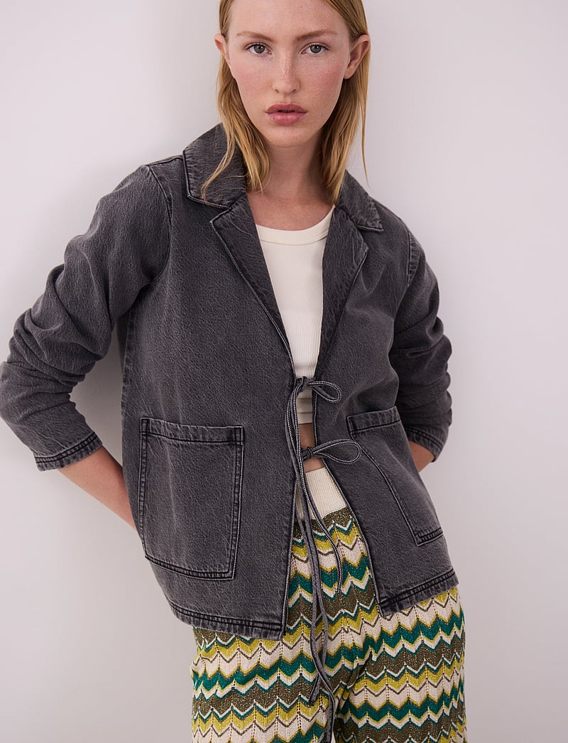 Vila - VIKIKI L/S TIE DENIM JACKET DGD - jeansjacken - dark grey denim - 2