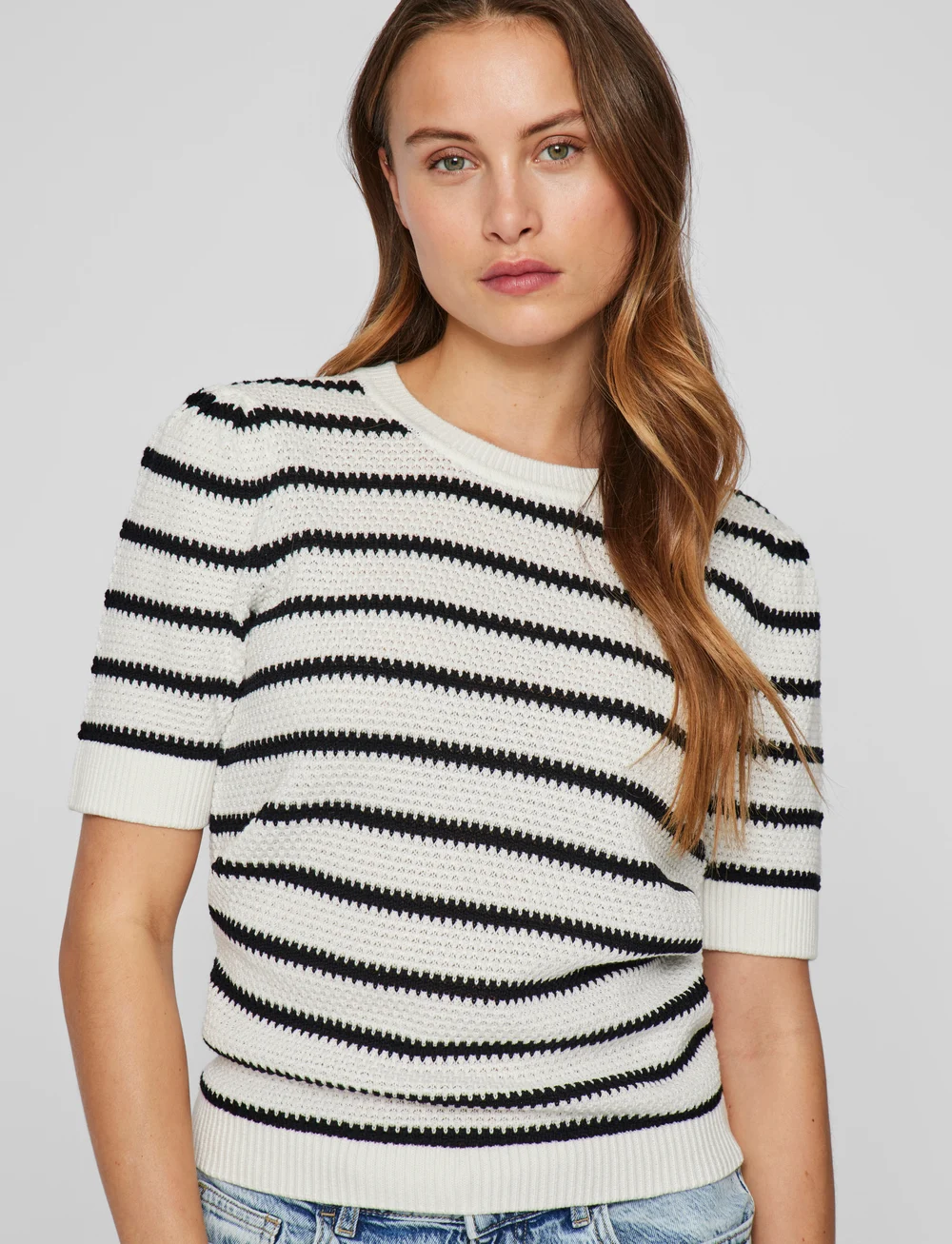 Vila - VIDALO O-NECK S/S STRIPE KNIT-NOOS - everyday style - white alyssum - 5