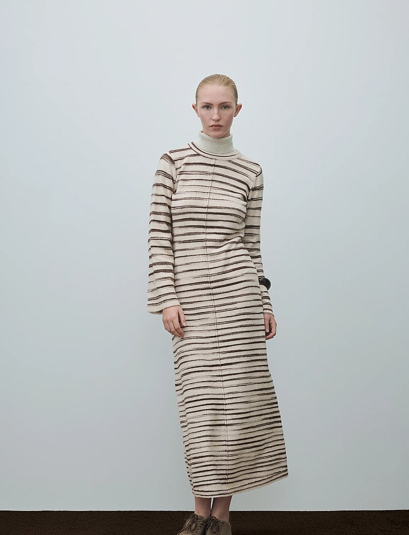 Vila - VIALAINA O-NECK L/S ANKLE KNIT DRESS/BFS - strikkjoler - birch - 4