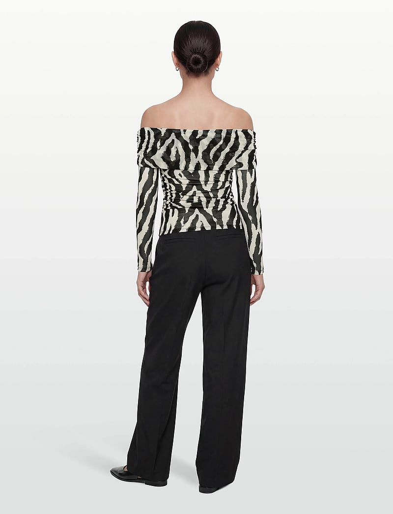 Vila - VILEIA L/S OFF SHOULDER TOP - langärmlige tops - black - 4