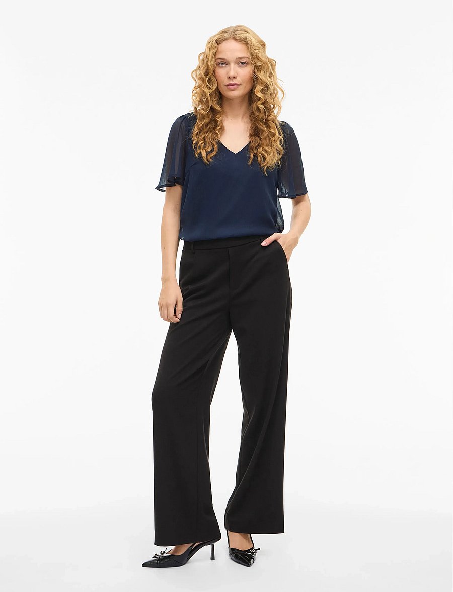 Vila - VIFALIA V-NECK S/S TOP - NOOS - short-sleeved blouses - navy blazer - 4