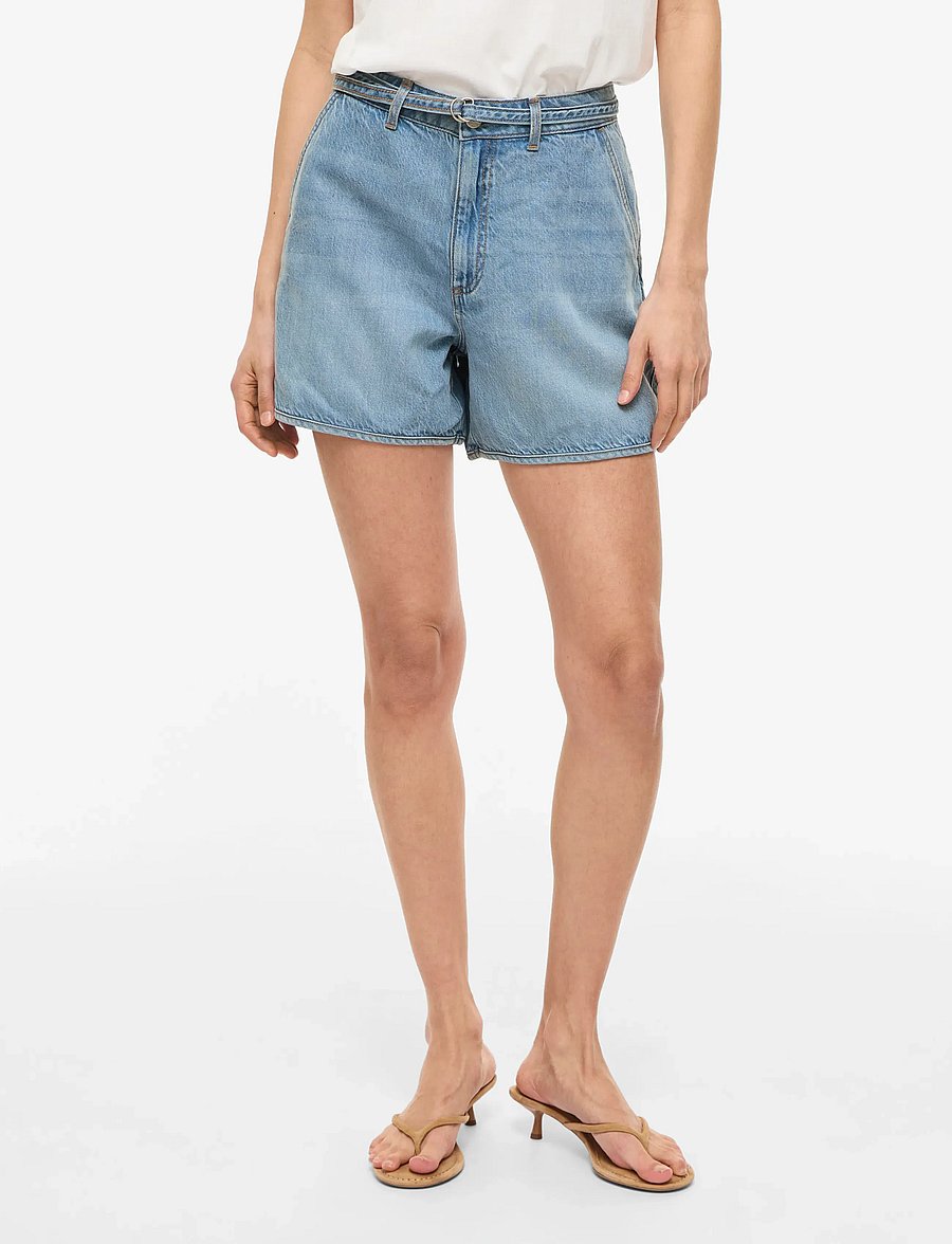 Vila - VIKIKI HW BELT DENIM SHORTS LBD - jorts - light blue denim - 0