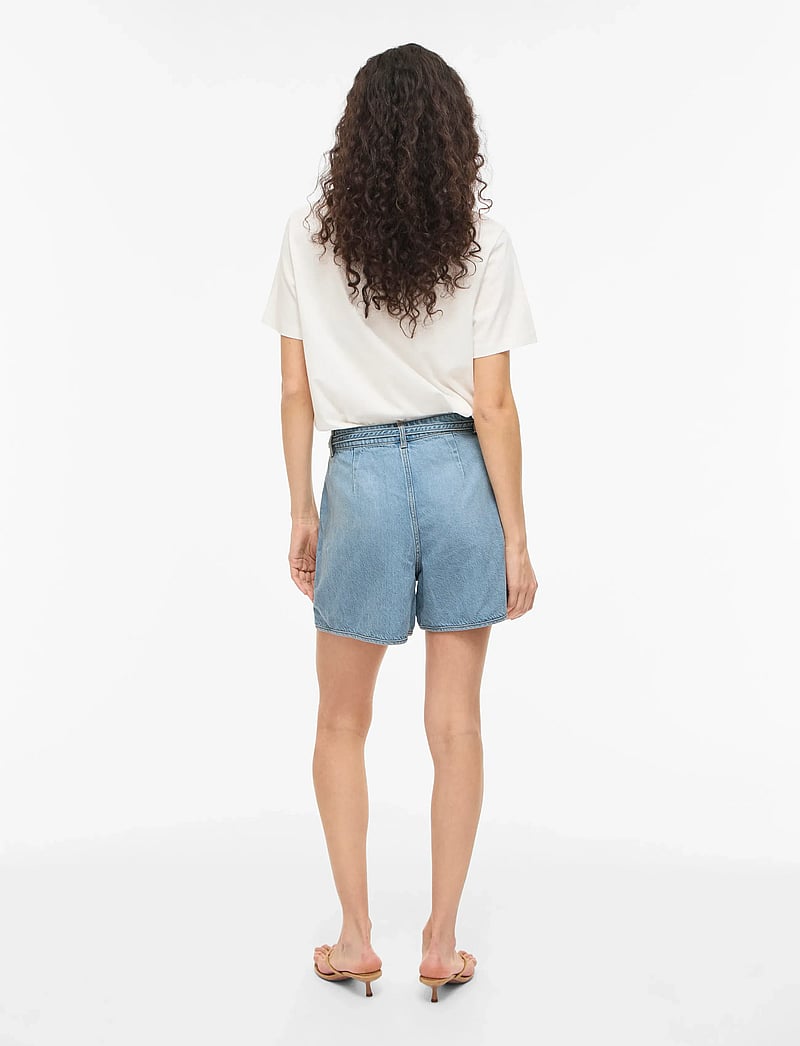 Vila - VIKIKI HW BELT DENIM SHORTS LBD - jorts - light blue denim - 3