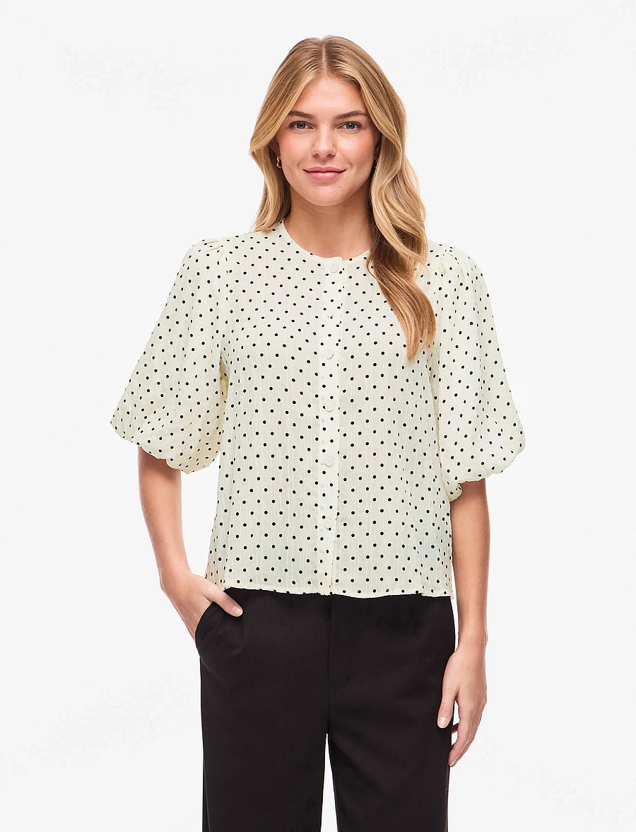 Vila - VIEA 2/4 BUTTON TOP - kurzärmelige blusen - cloud dancer - 0