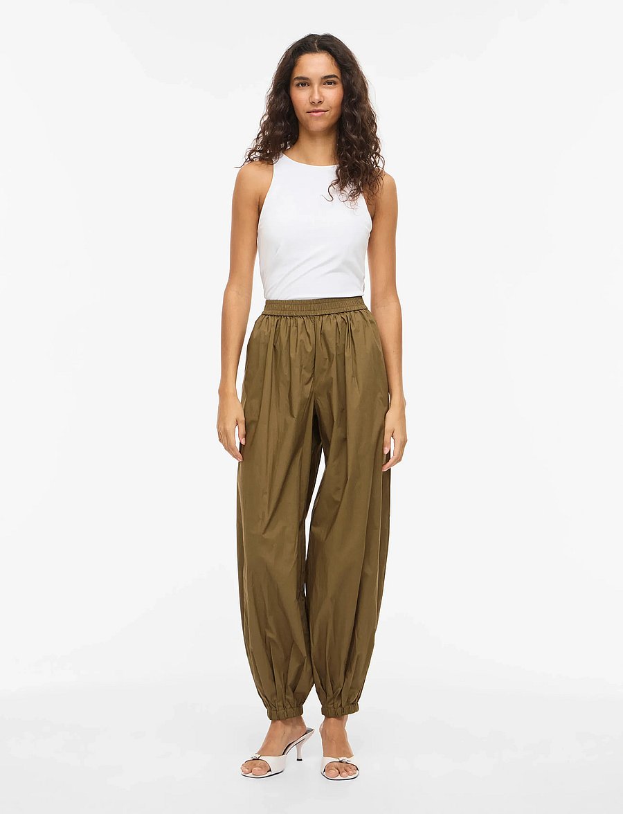 Vila - VIEMILIE HW PARACHUTE PANTS - bukser med brede ben - dark olive - 4