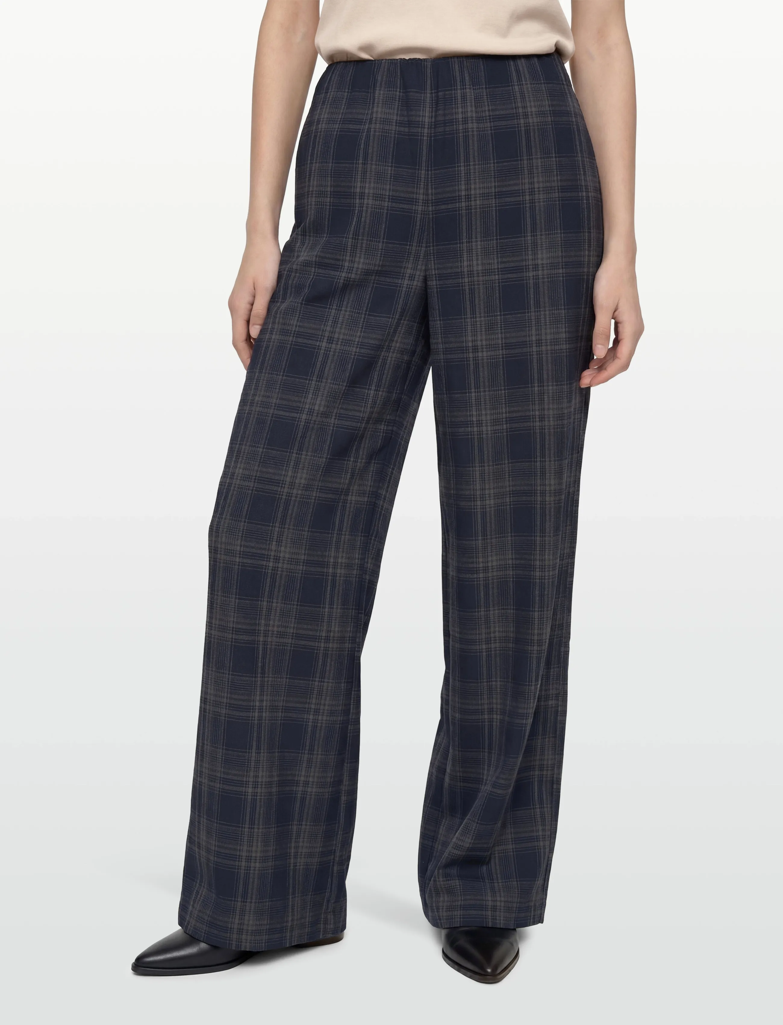 Vila - VISINA HW WIDE CHECK PANTS - hosen mit weitem bein - navy blazer - 3