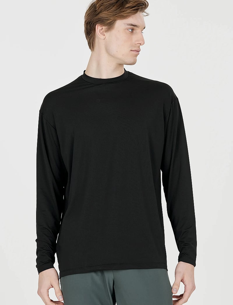 Virtus - Roger V2 M Hyperstretch L/S Tee - t-shirts - black - 3