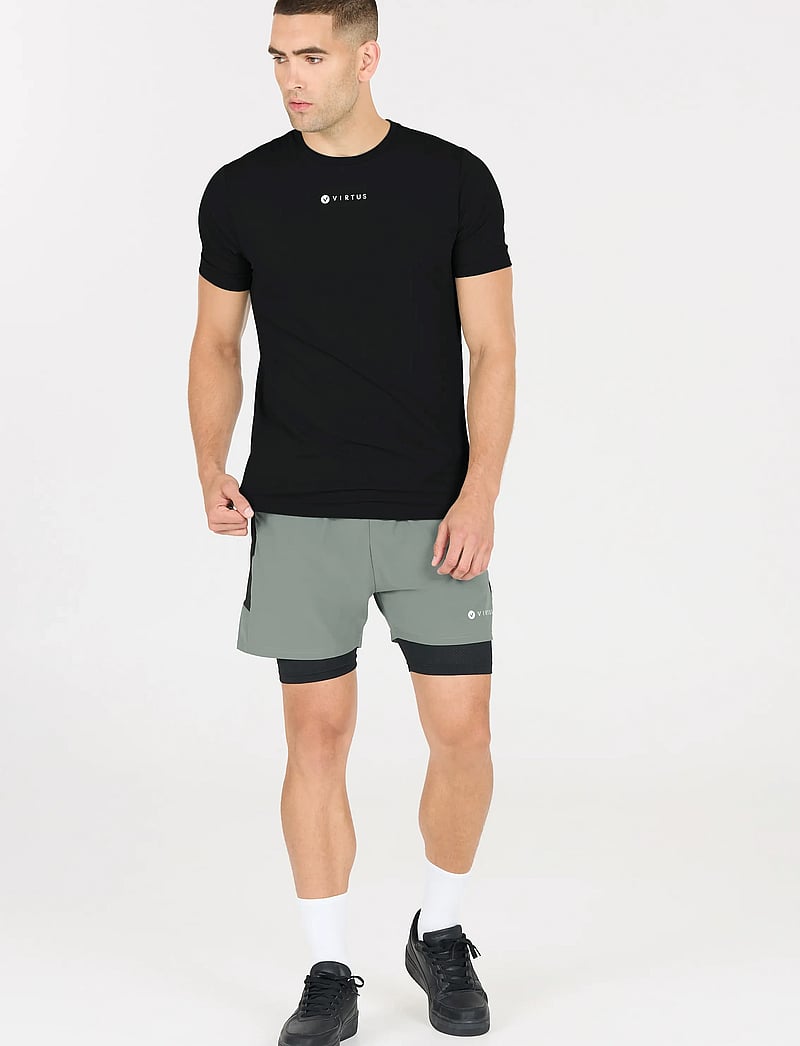 Virtus - Roger V2 M Hyperstretch S/S Tee - t-särgid - black - 3