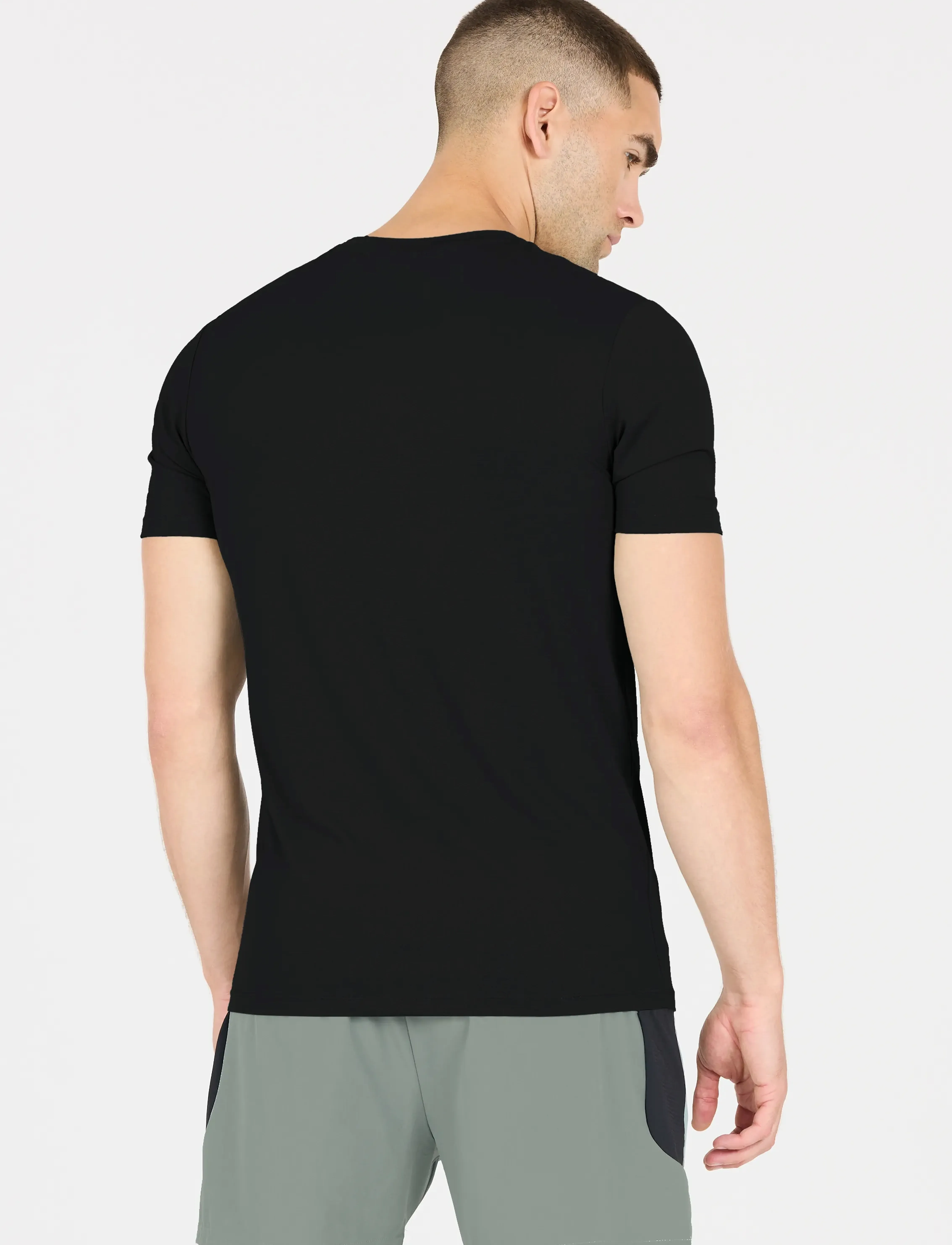 Virtus - Roger V2 M Hyperstretch S/S Tee - madalaimad hinnad - black - 5