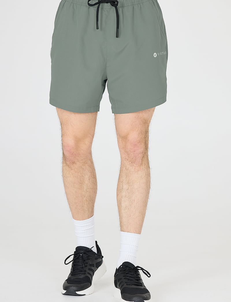 Virtus - Smither M Board Shorts - badebukser - stormy sea - 5